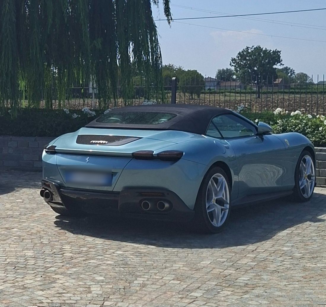 Ferrari Roma Spider in Modena