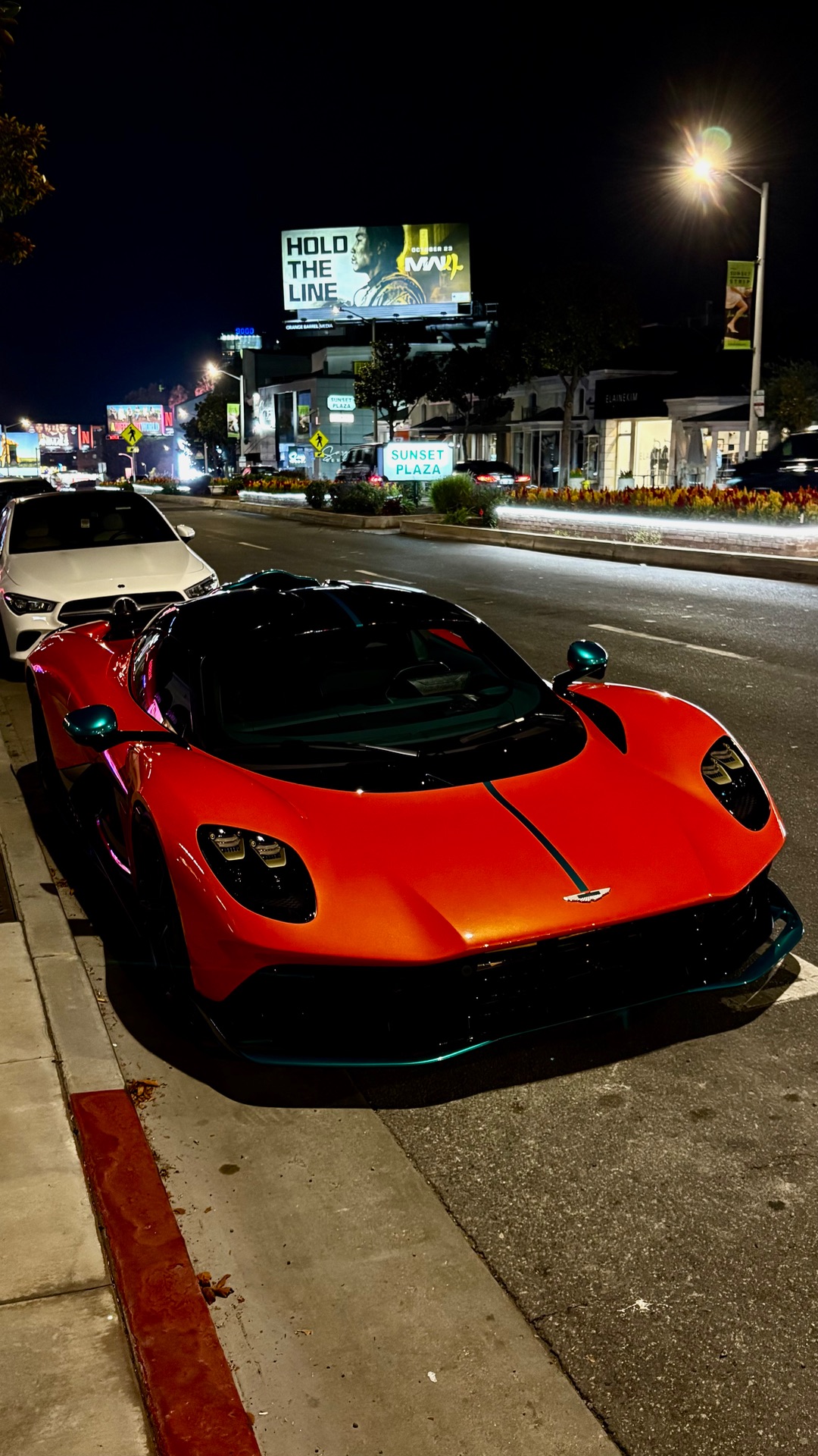 Aston Martin Valhalla