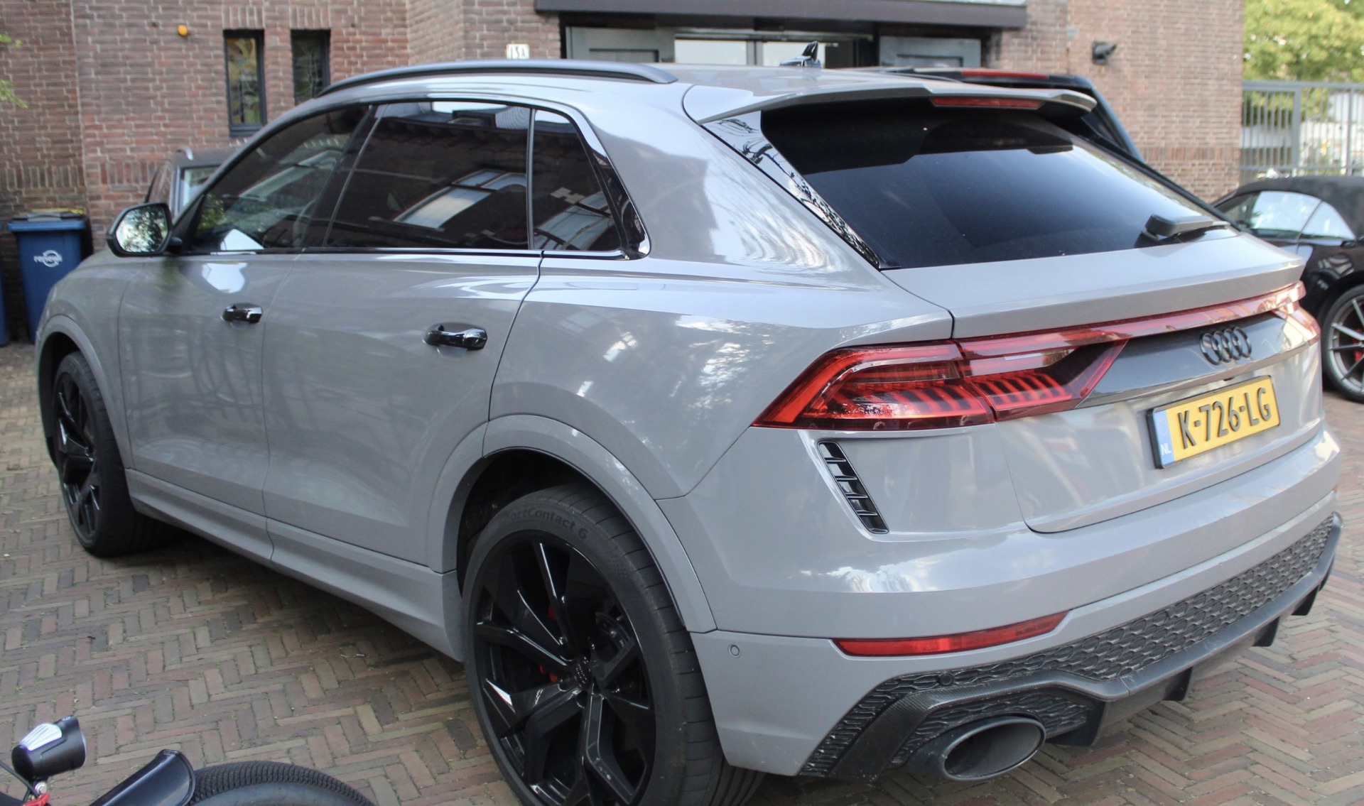 Audi RS Q8 in Leiden