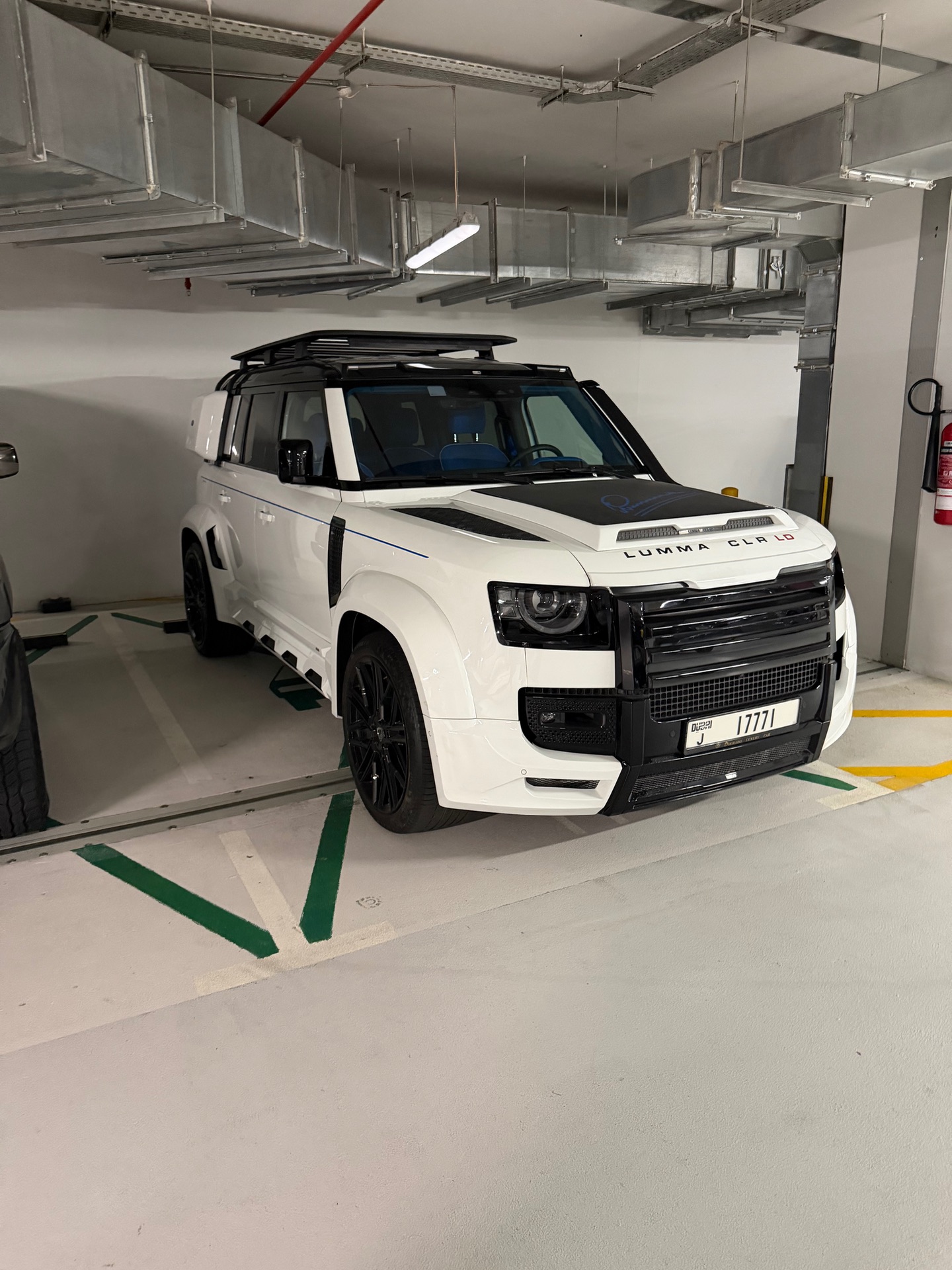Land Rover Lumma Design Defender CLR LD