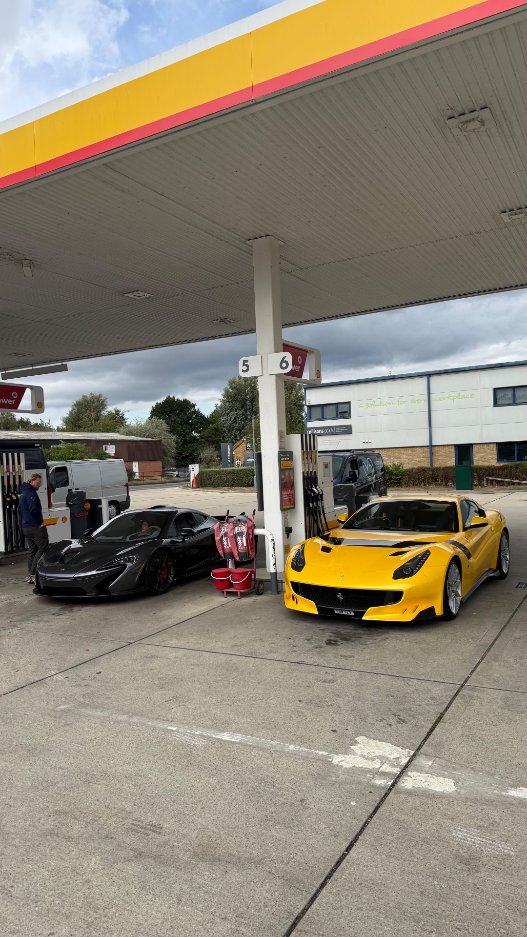 McLaren P1