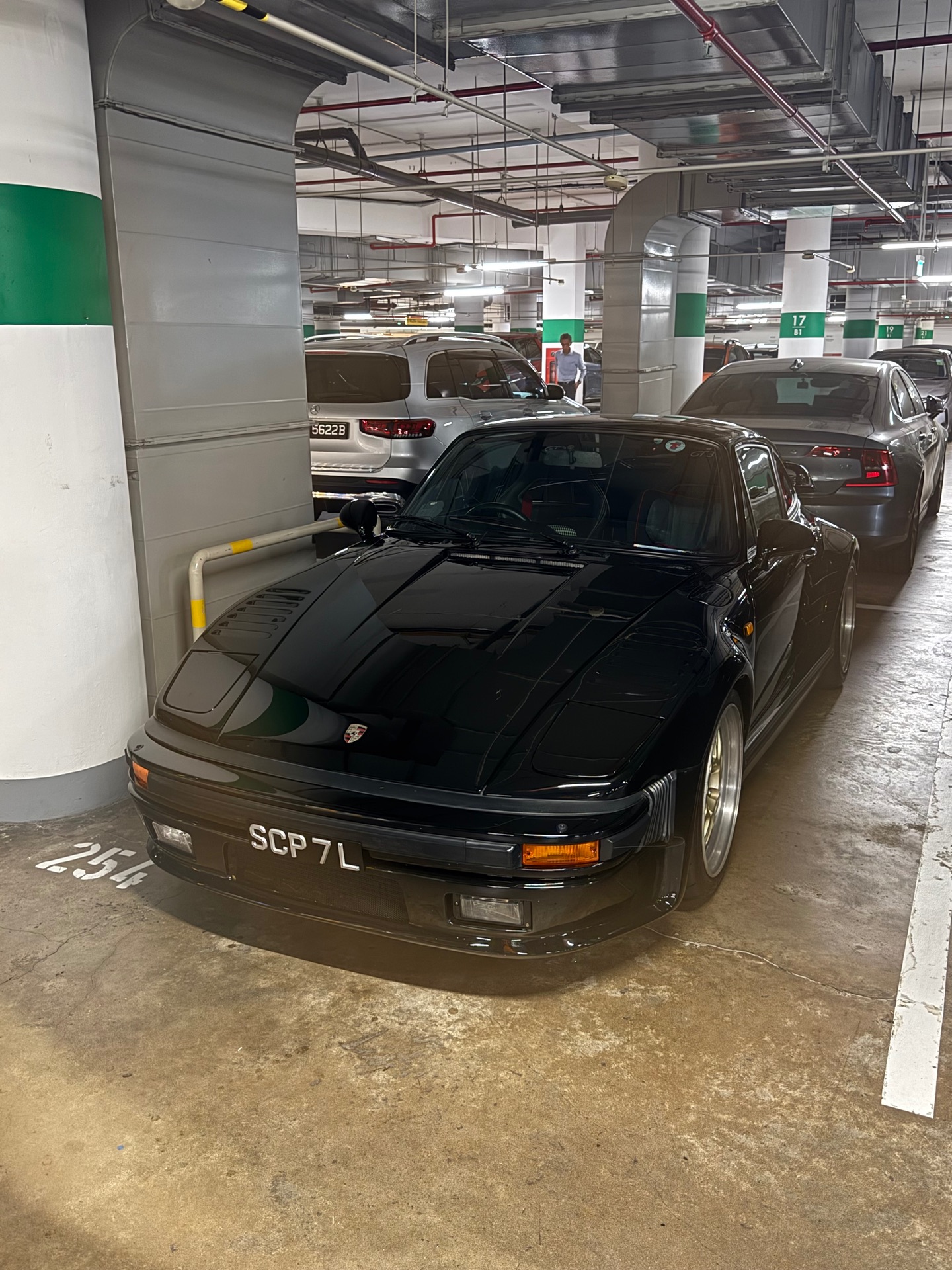 Porsche 930 Turbo Flatnose spotted in Singapore, SG