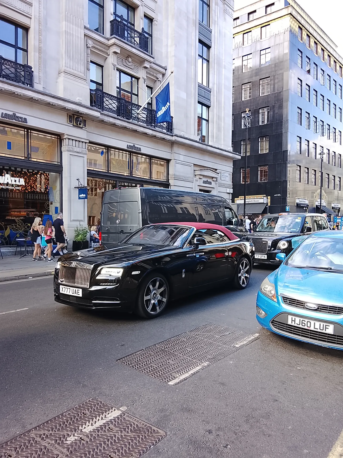 Rolls-Royce Dawn