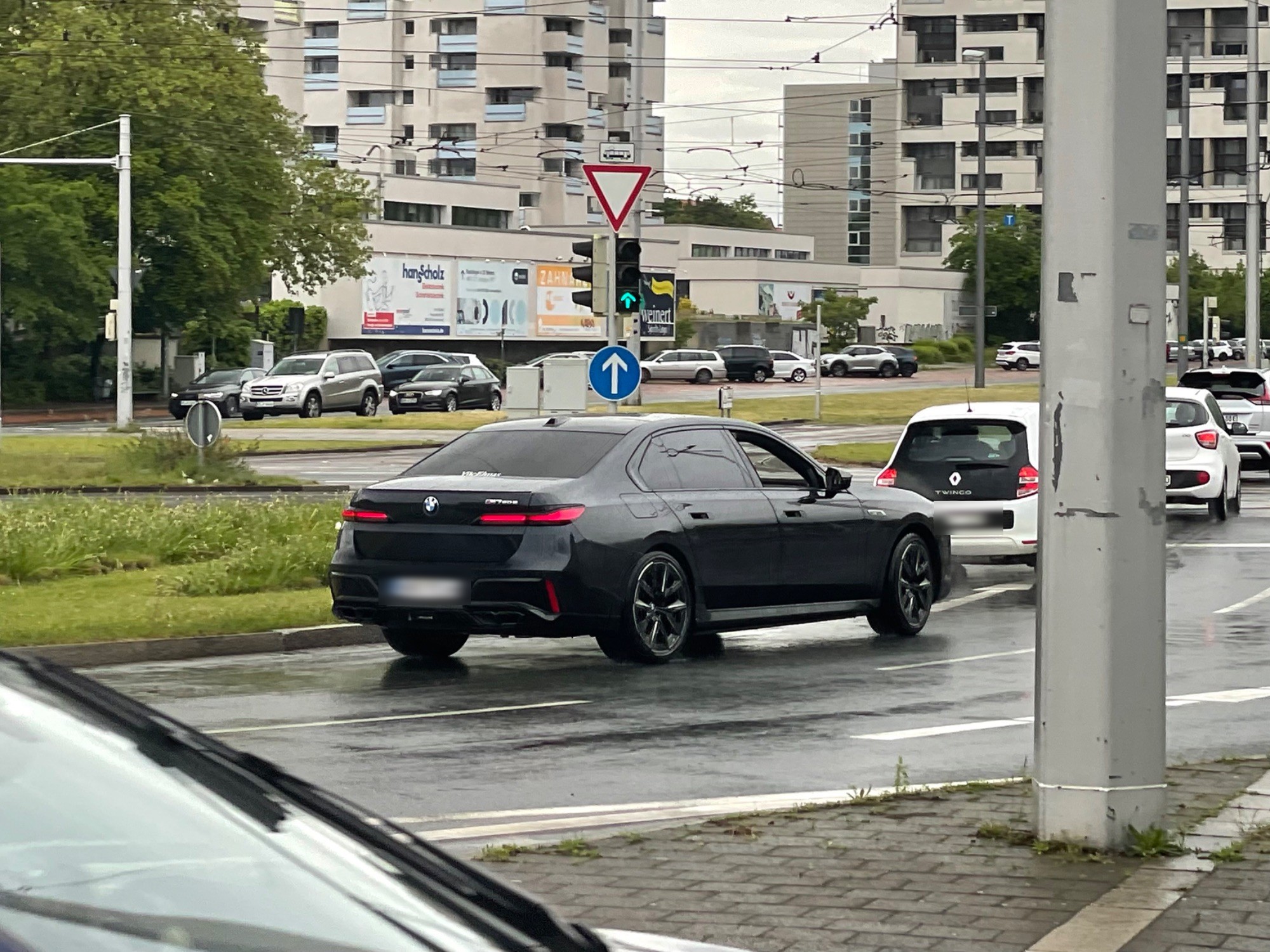 BMW M760e xDrive in Braunschweig, DE