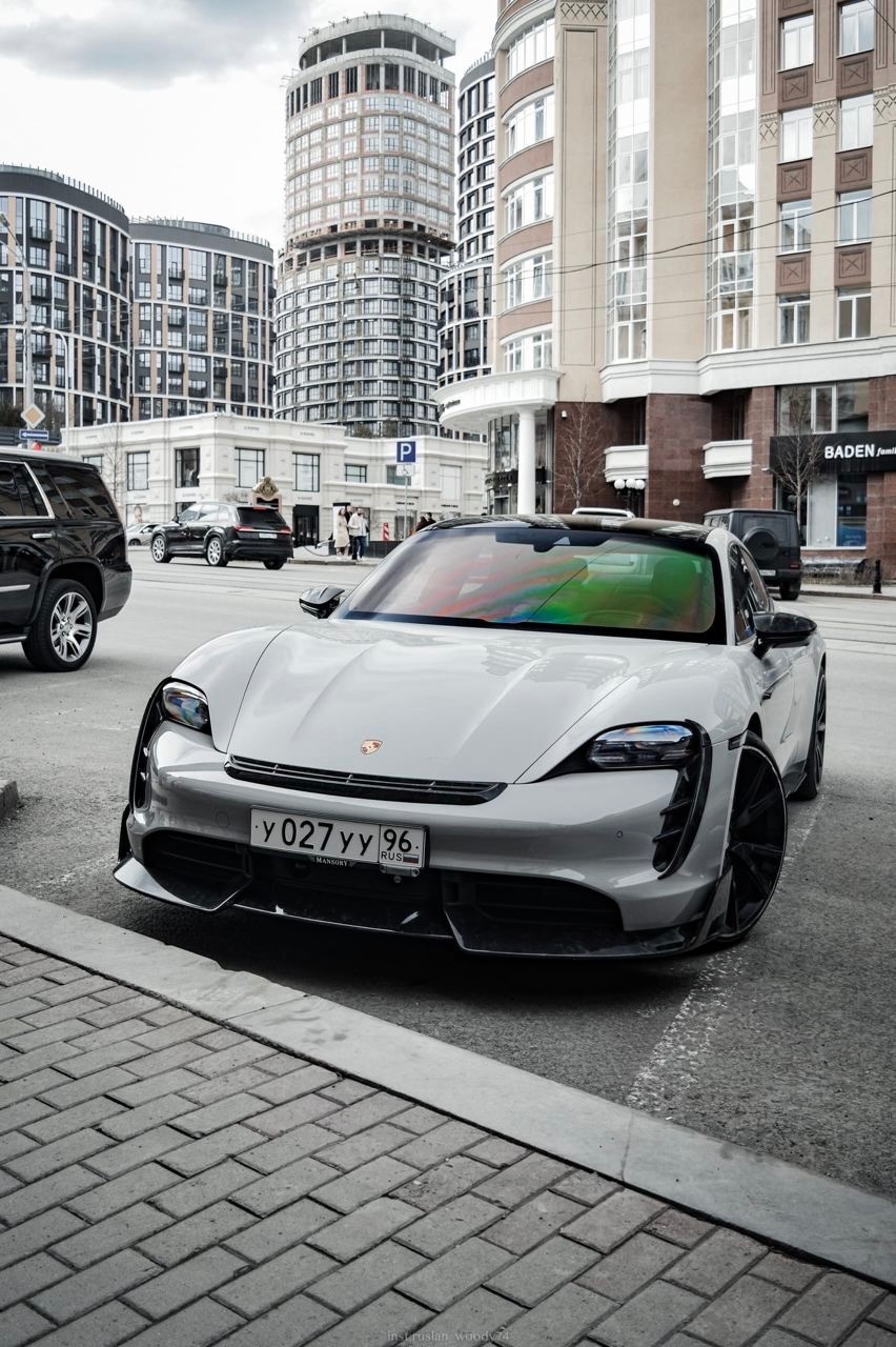 Porsche Taycan Turbo S MkI Mansory