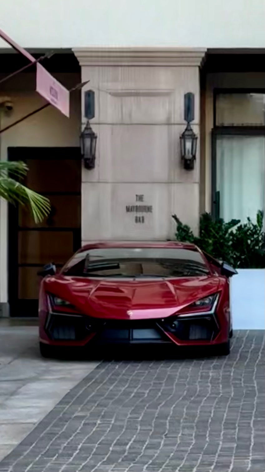 Lamborghini Revuelto in Beverly Hills