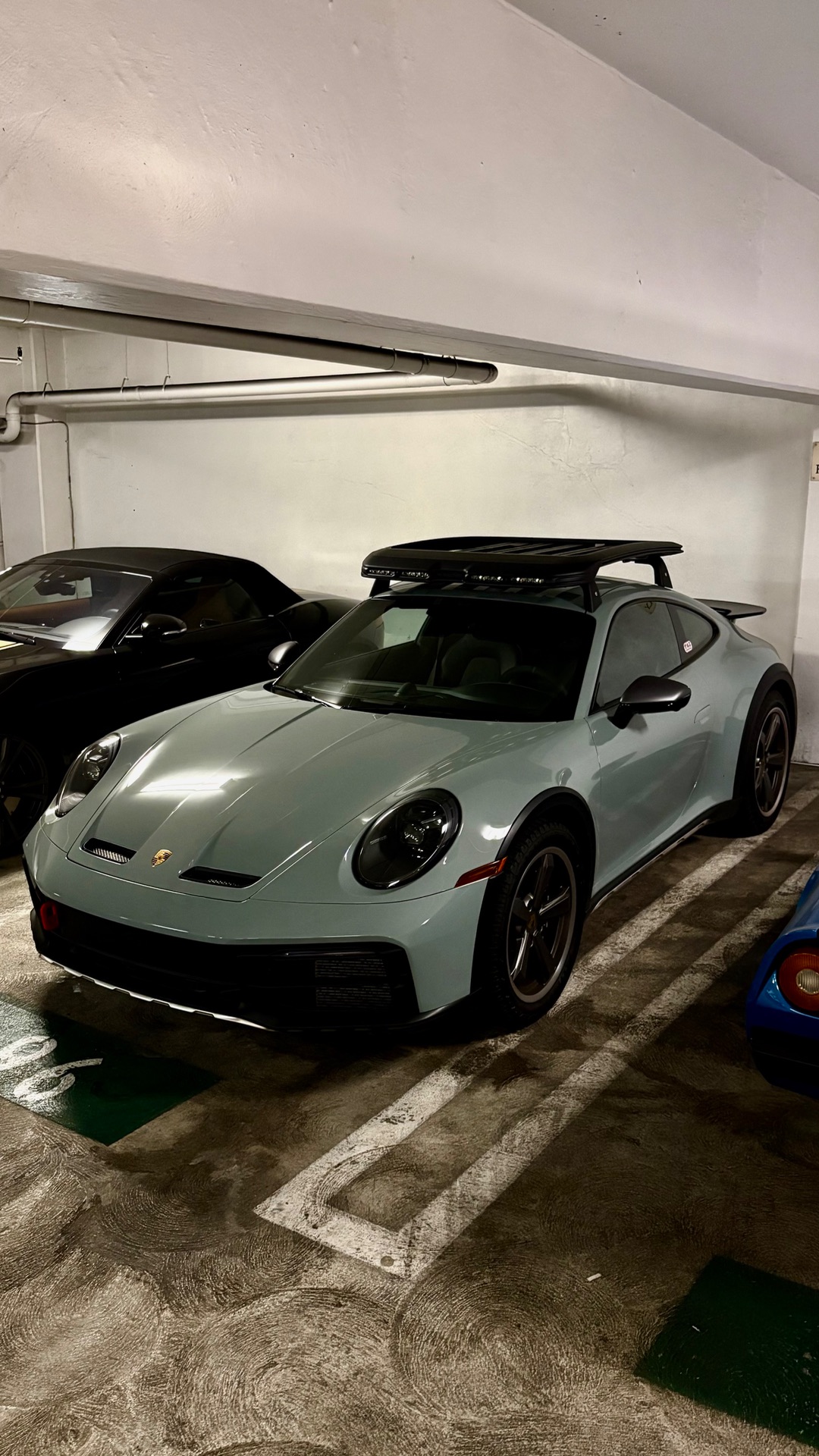 Porsche 992 Dakar in Beverly Hills