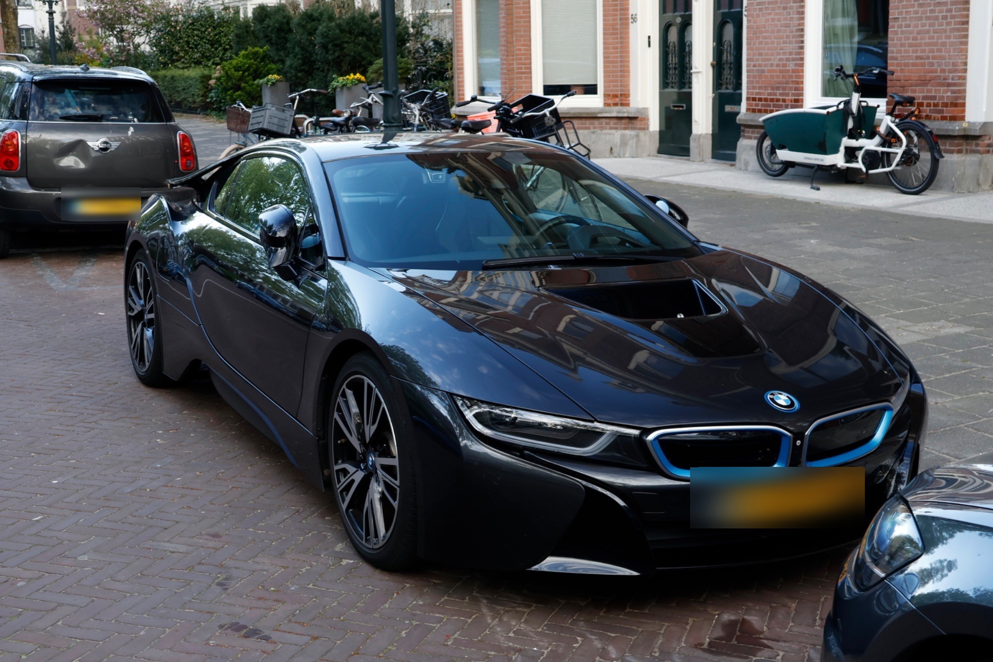 BMW I8 in Den Haag