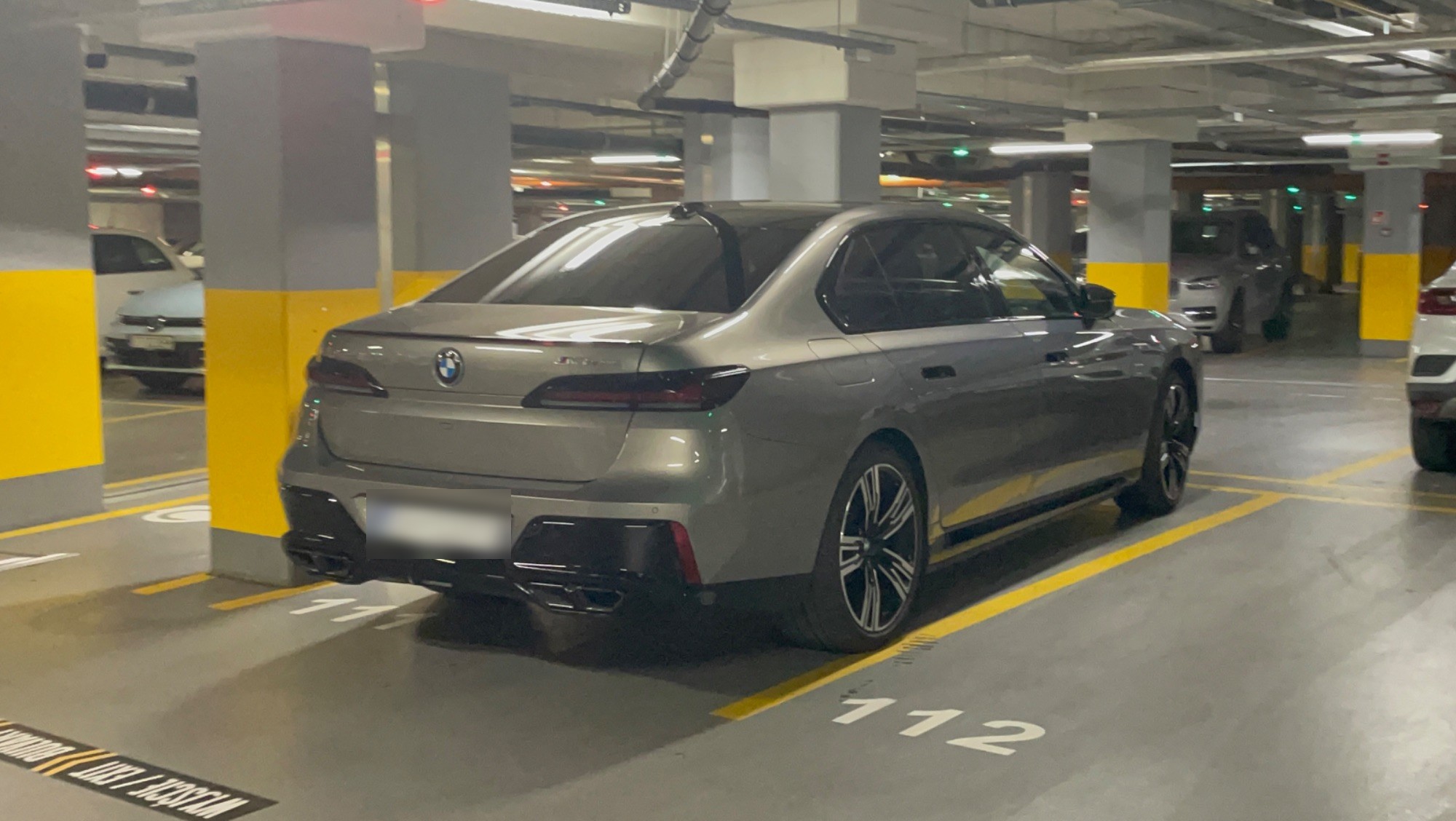BMW M760e xDrive