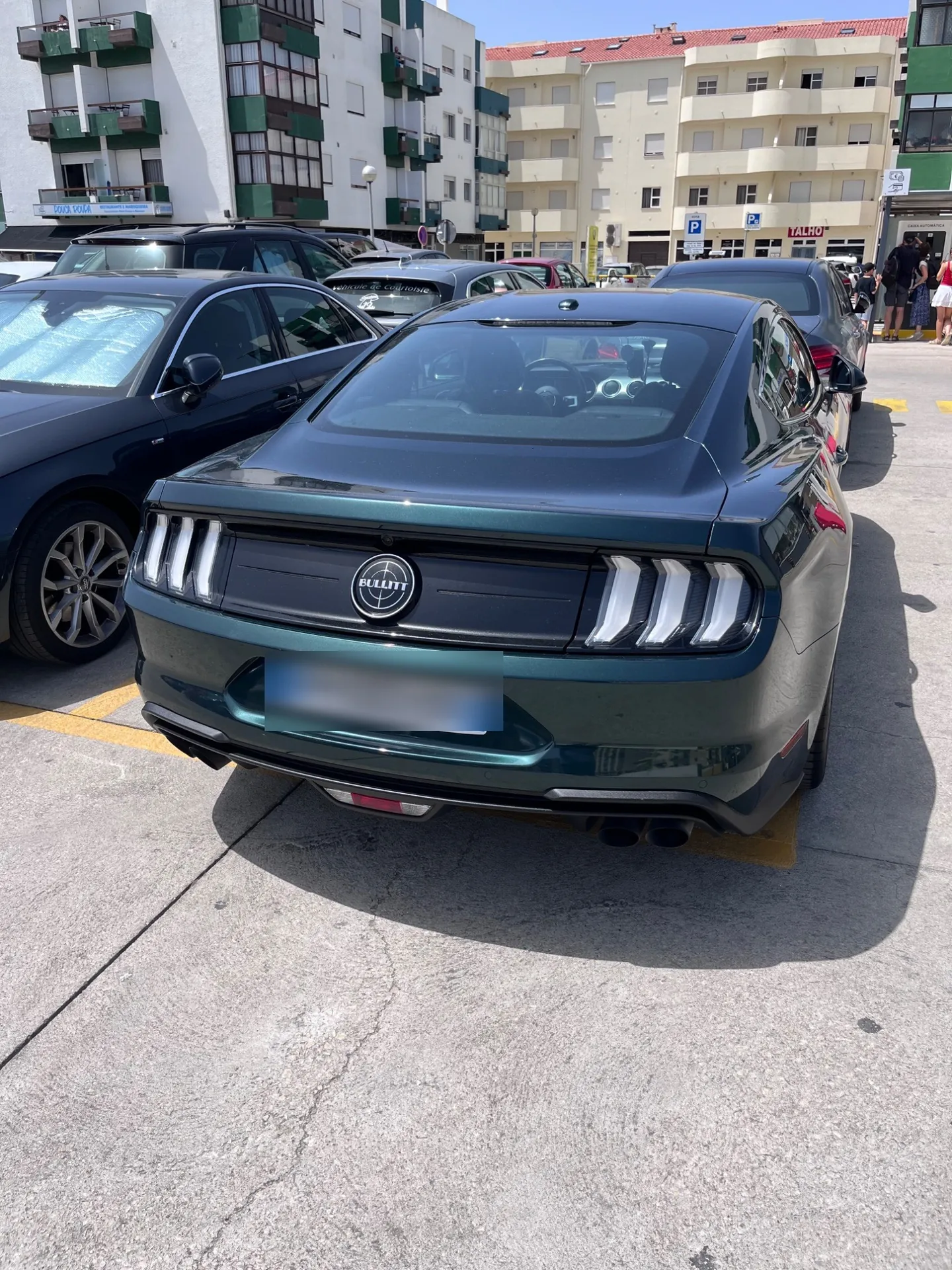 Ford Mustang Bullitt in Nazaré