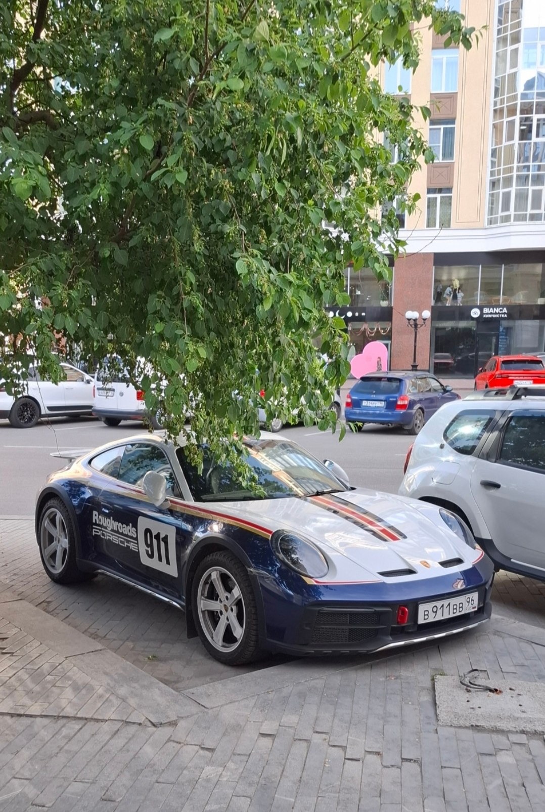 Porsche 992 Dakar