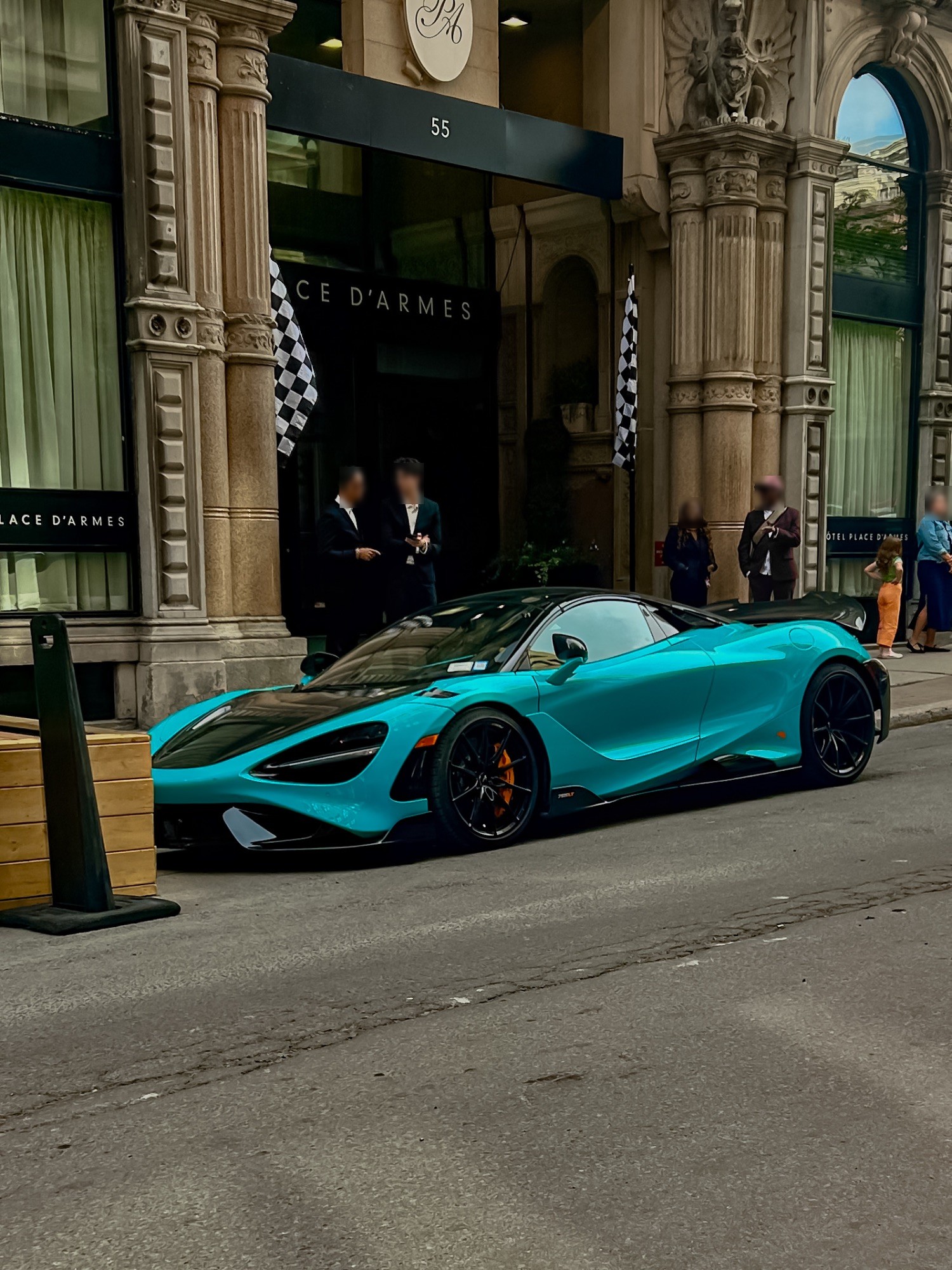 McLaren 765LT