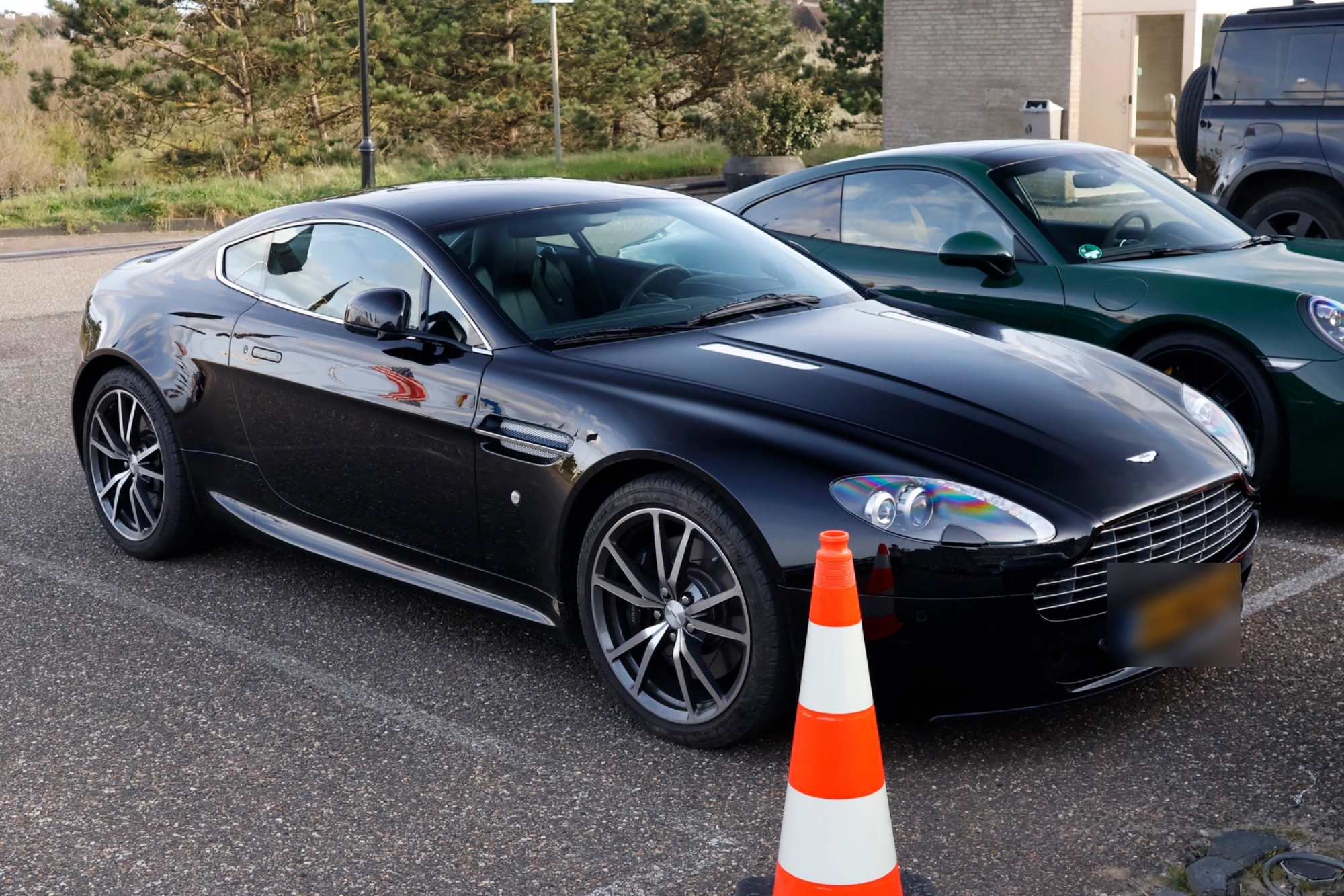 Aston Martin V8 Vantage N420 in Noordwijk
