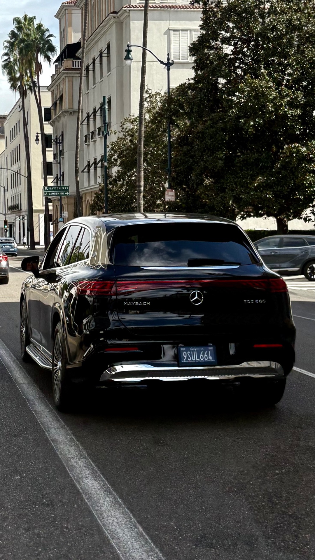 Mercedes-Maybach EQS 680 X296 in Beverly Hills