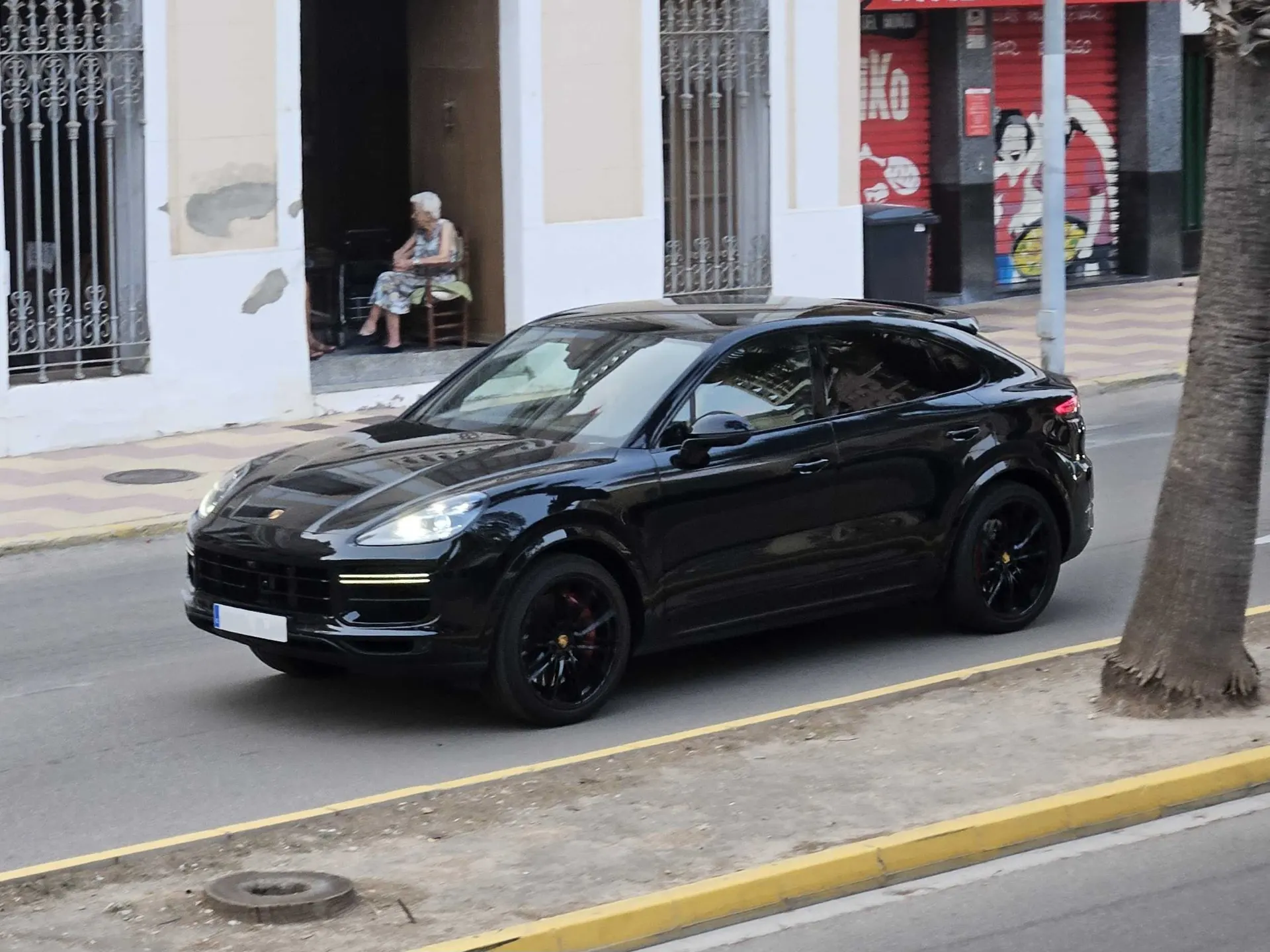 Porsche Cayenne Coupé Turbo in Cullera