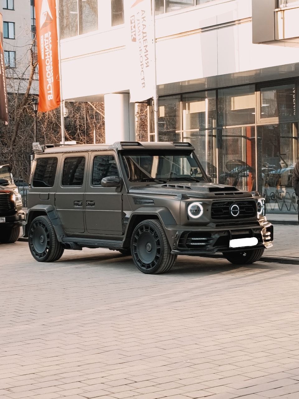 Mercedes-AMG Mansory G 63 W465 P820 Grande Entrée