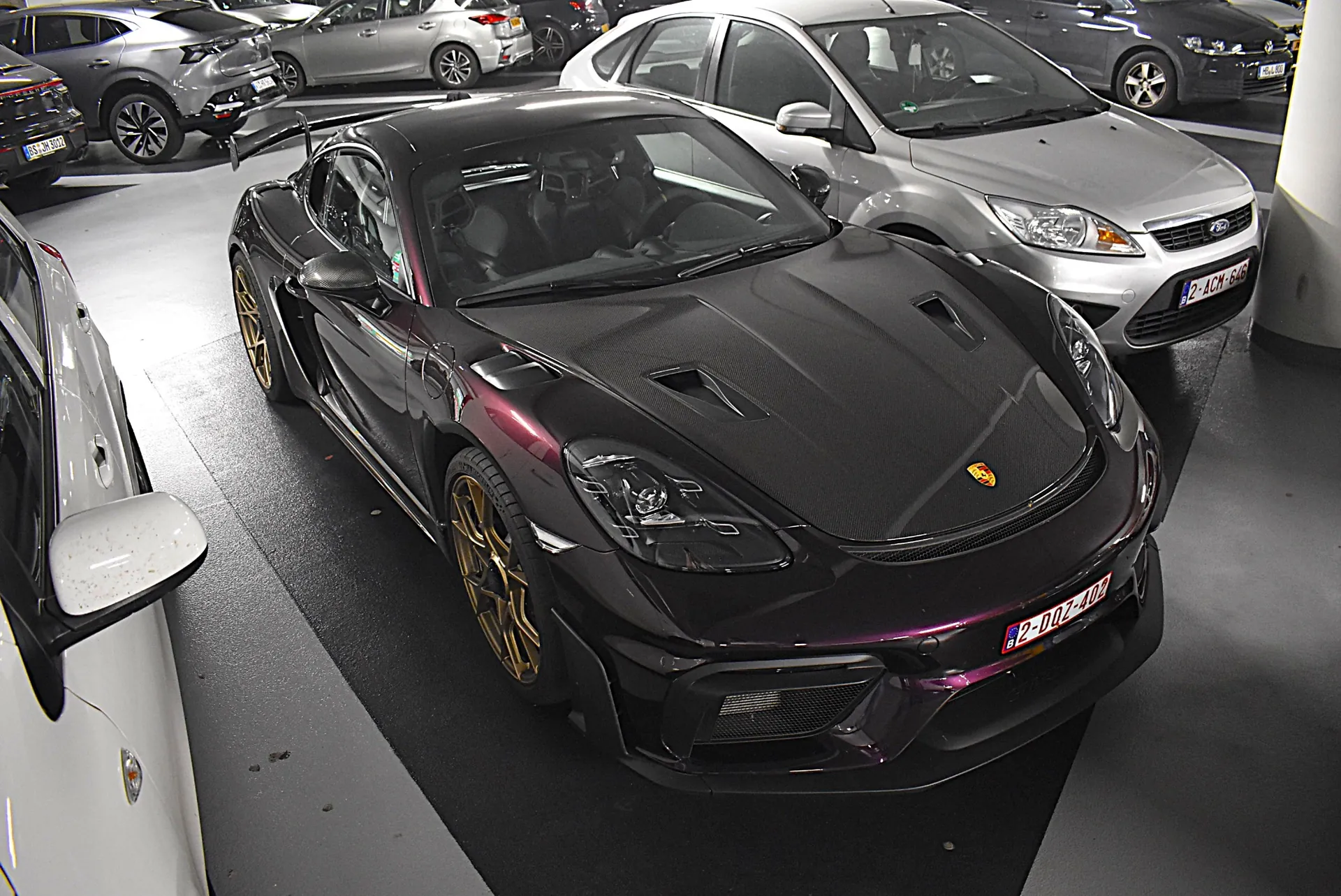Porsche 718 Cayman GT4RS Weissach Package