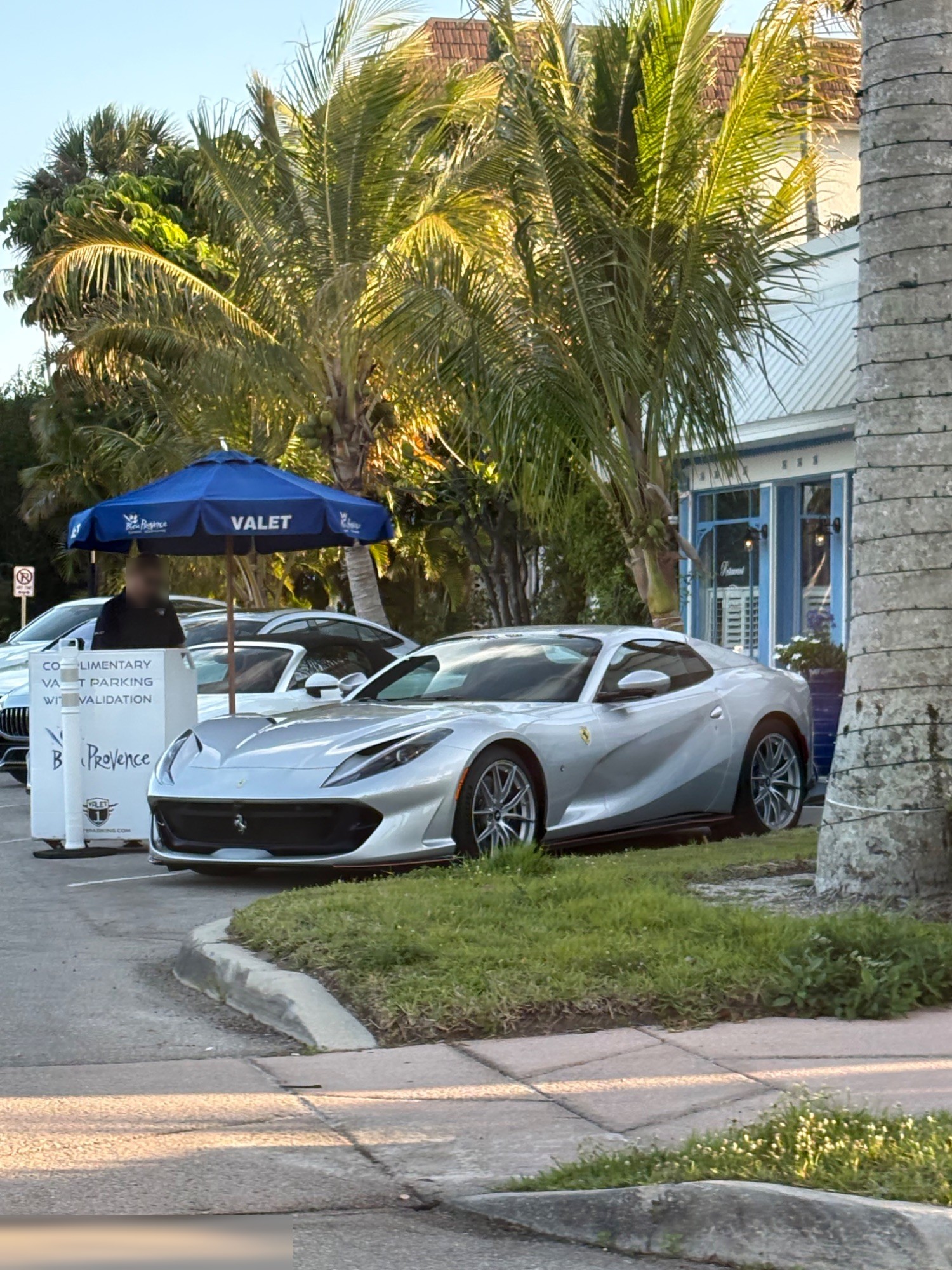 Ferrari 812 Superfast in Naples