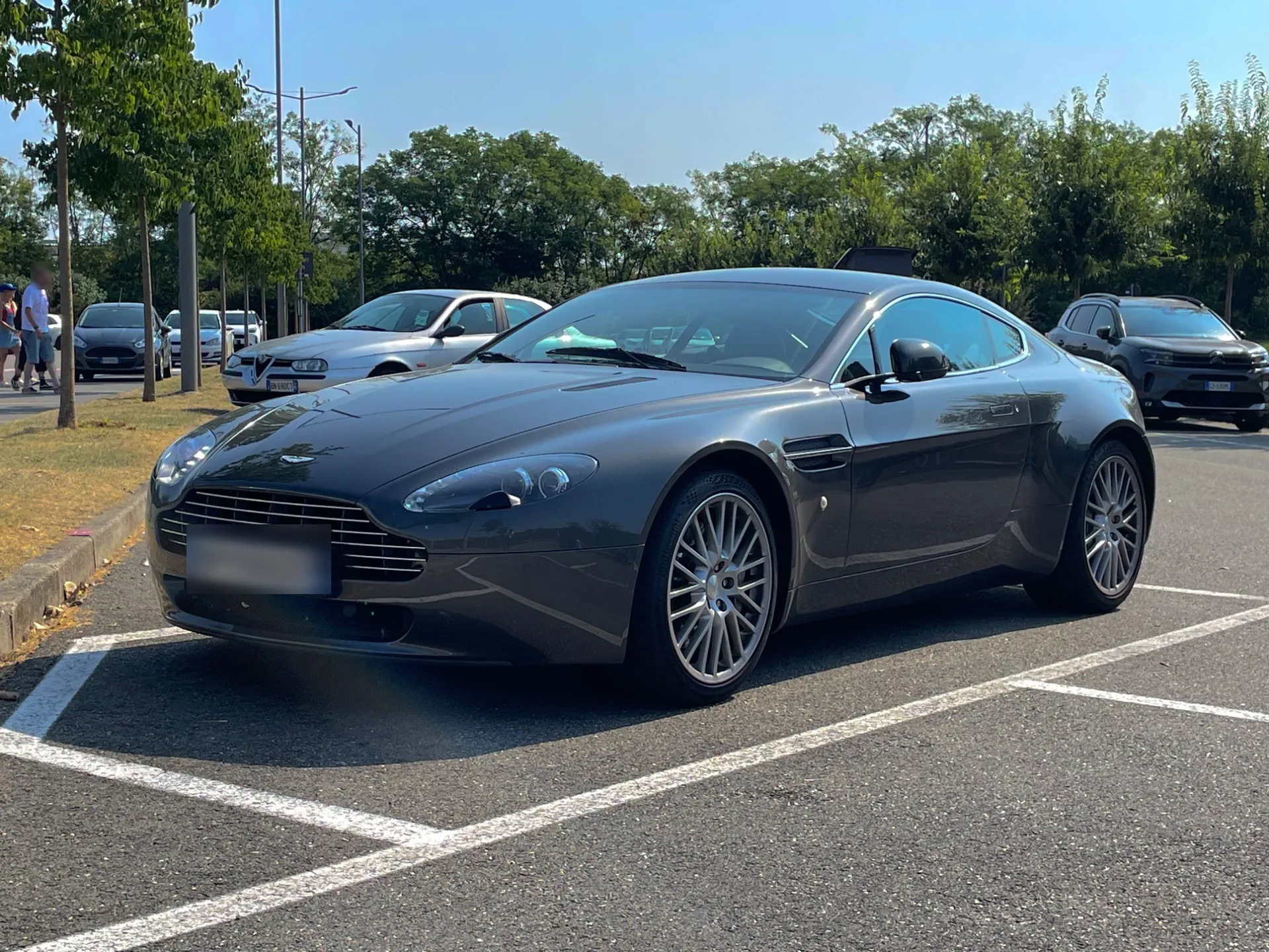 Aston Martin V8 Vantage