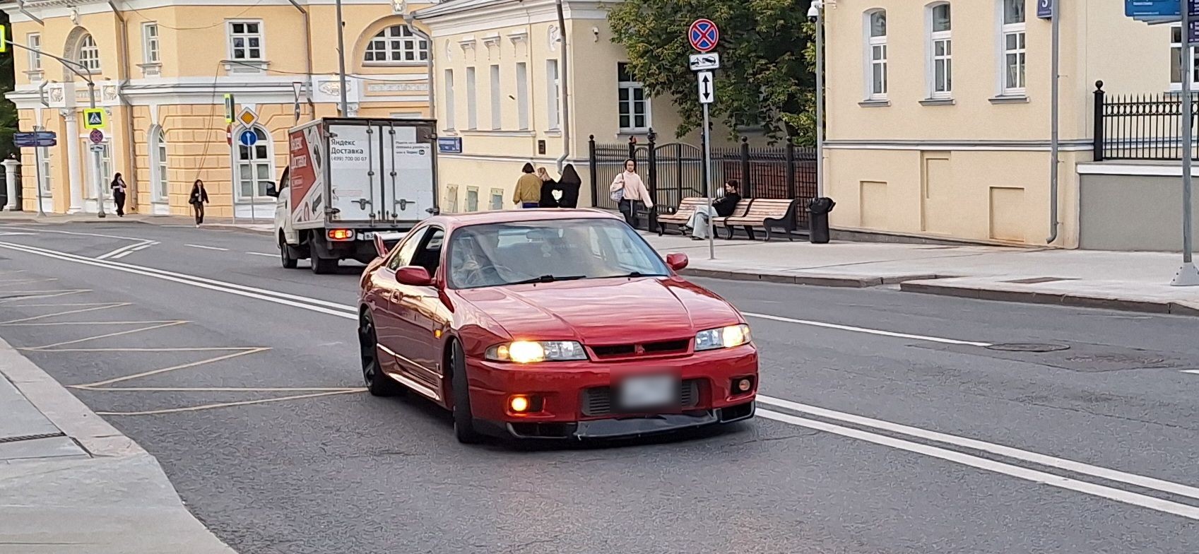 Nissan Skyline R33