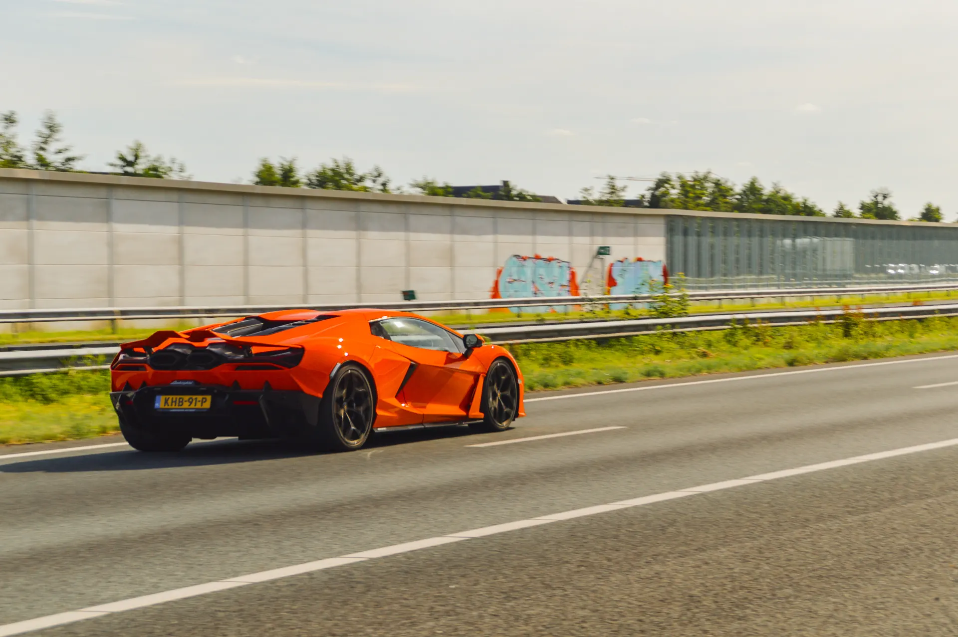 Lamborghini Revuelto