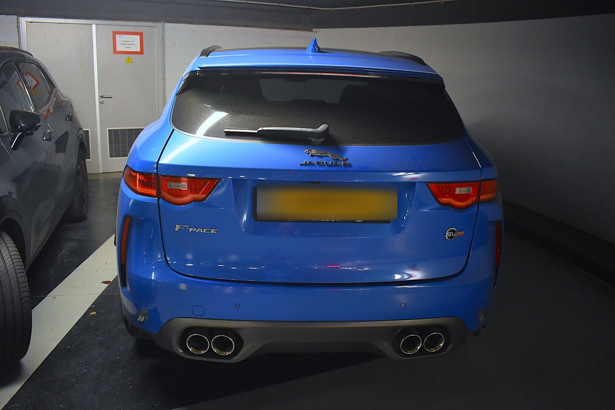 Jaguar F-Pace SVR