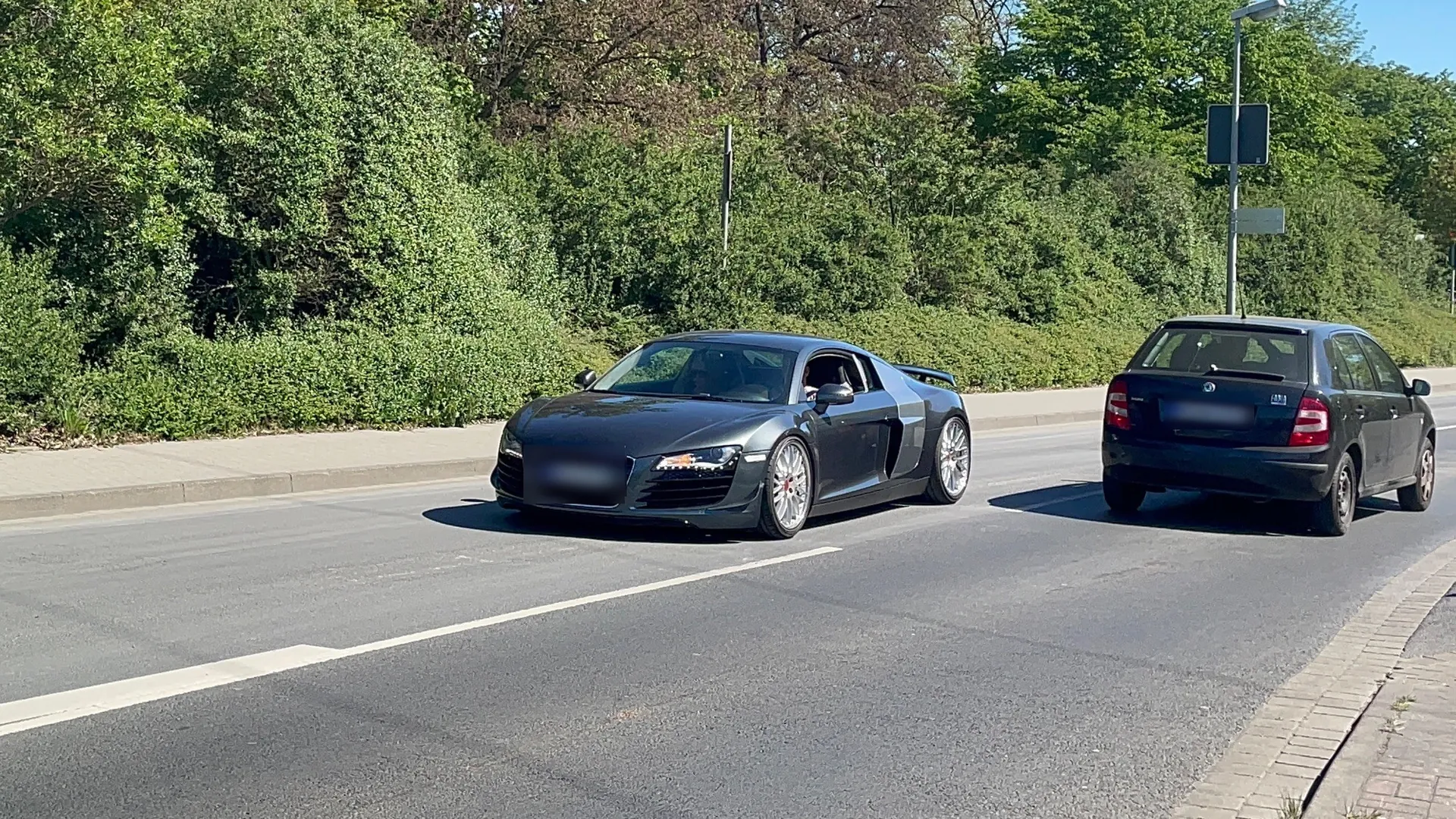 Audi R8 V8