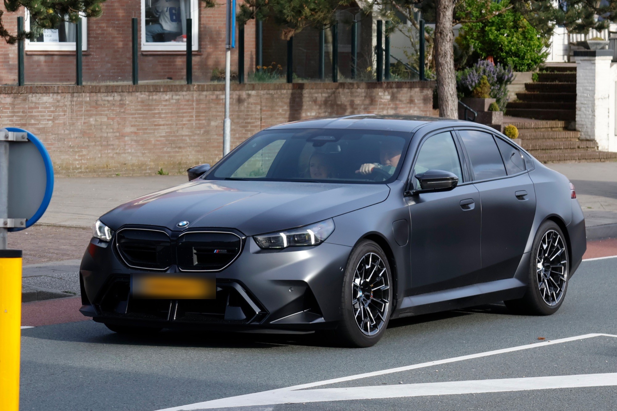 BMW M5 G90 in Noordwijk