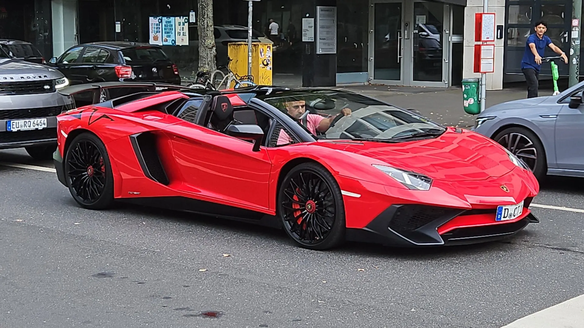 Lamborghini Aventador LP750-4 SuperVeloce Roadster in Dusseldorf