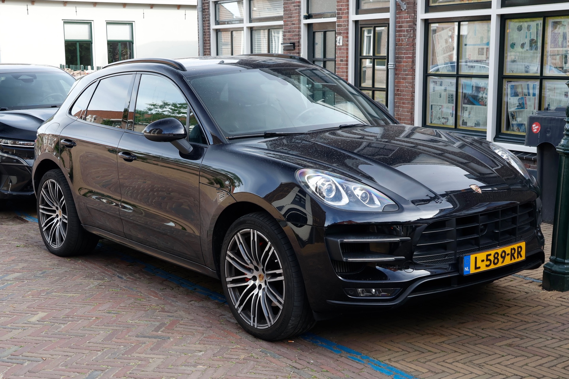 Porsche 95B Macan Turbo MkI