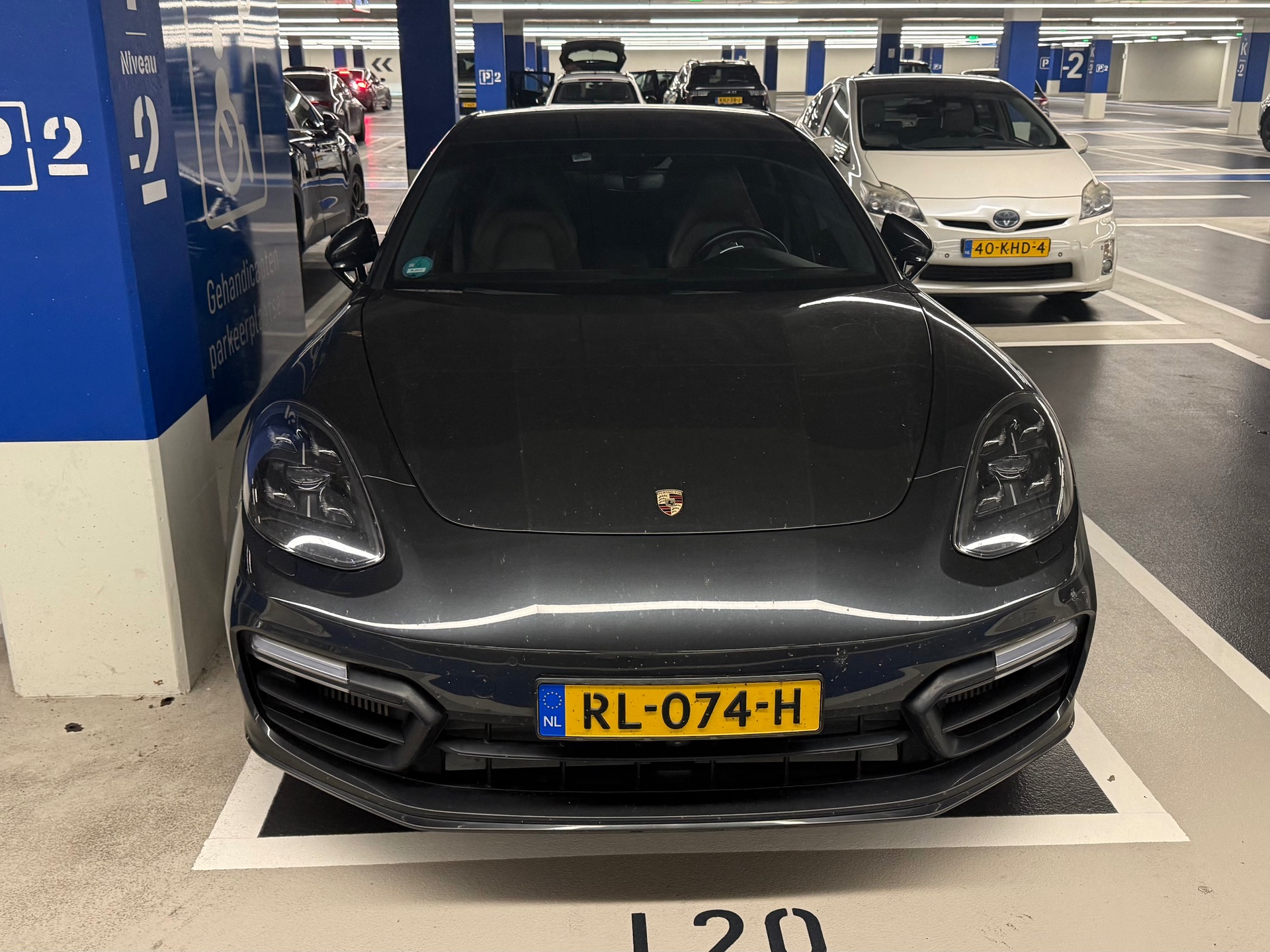 Porsche 971 Panamera Turbo S E-Hybrid MkI in Leidschendam