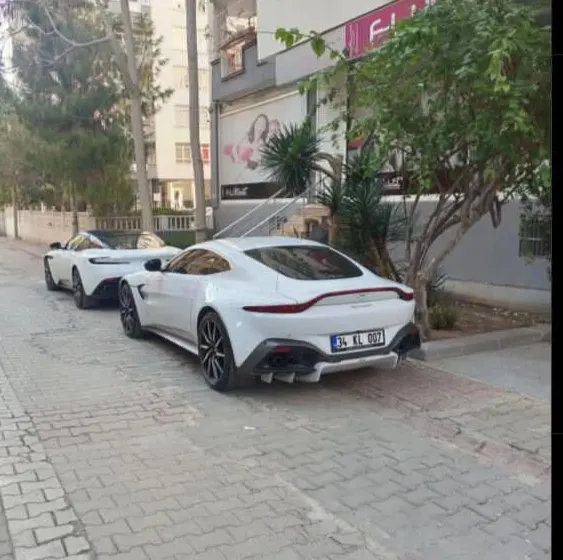 Aston Martin Martin V8 Vantage 2018