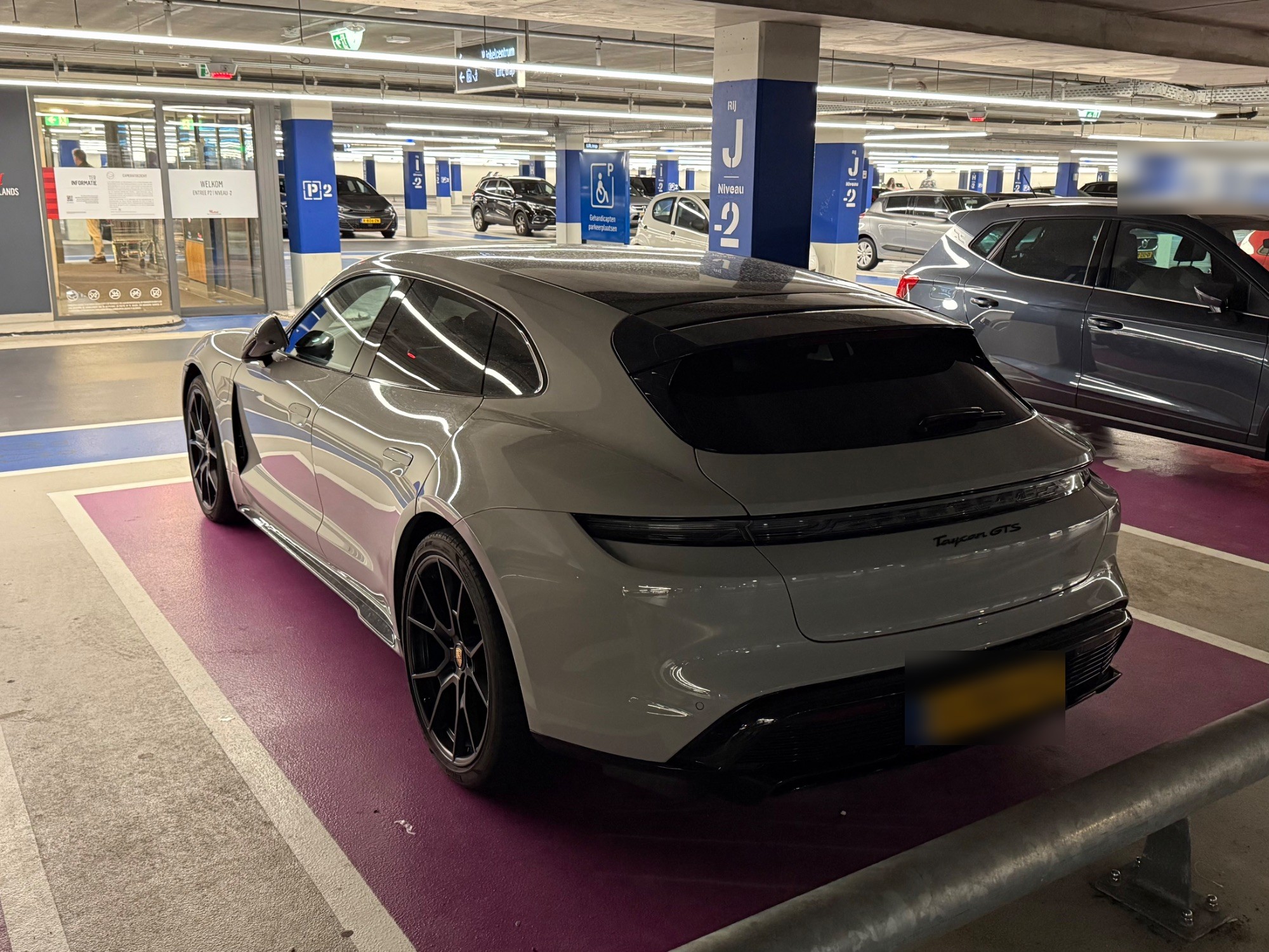Porsche Taycan GTS Sport Turismo MkI in Leidschendam