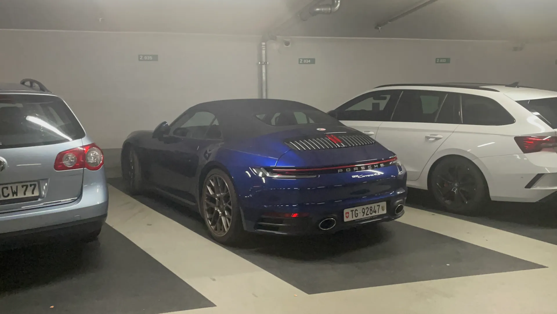 Porsche 992 Carrera 4S Cabriolet MkI in München