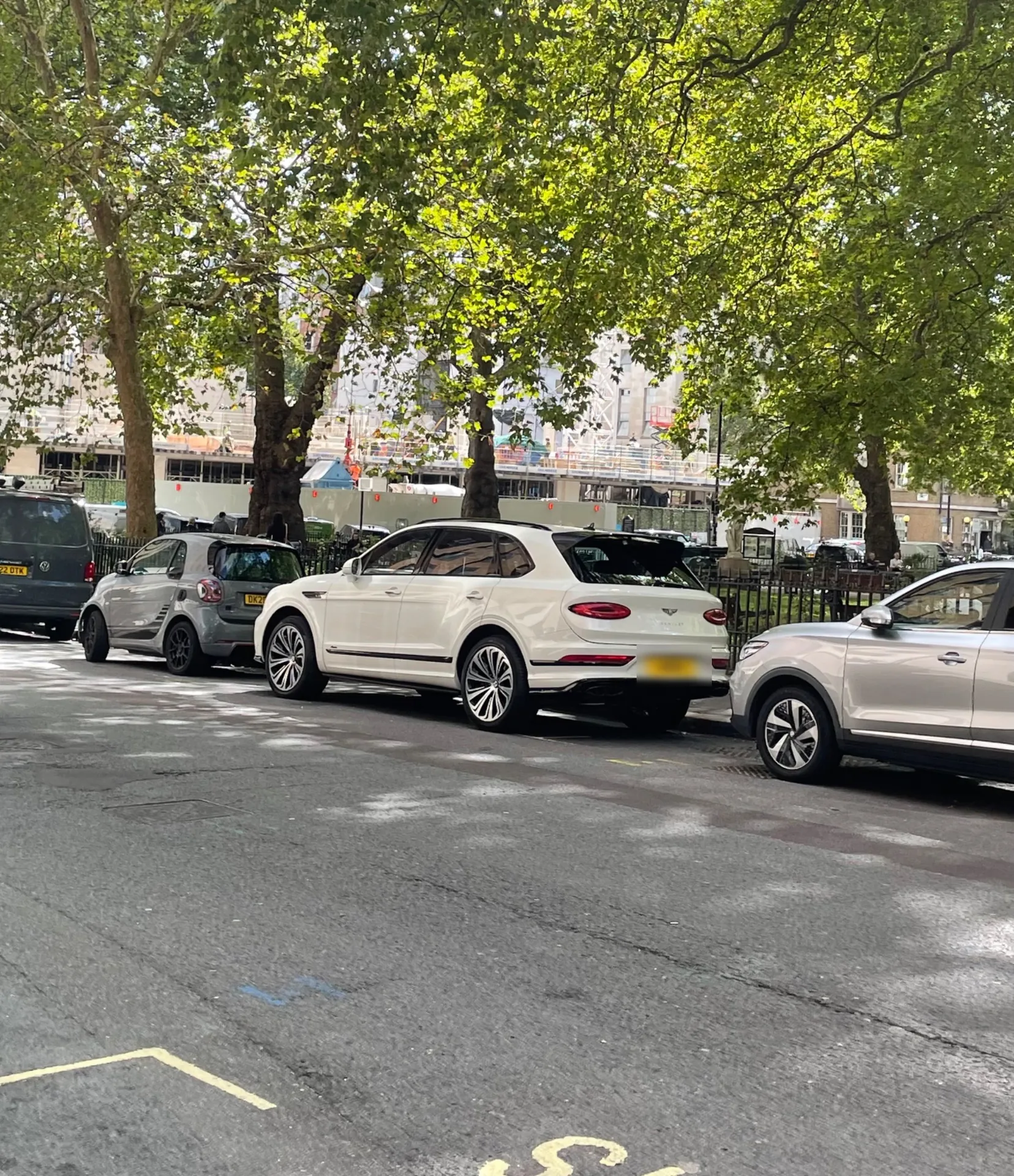 Bentley Bentayga Azure