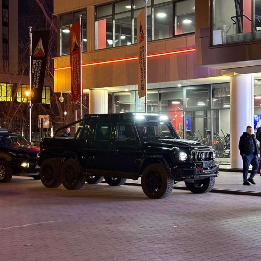 Mercedes-AMG Brabus G 900 XLP 6x6