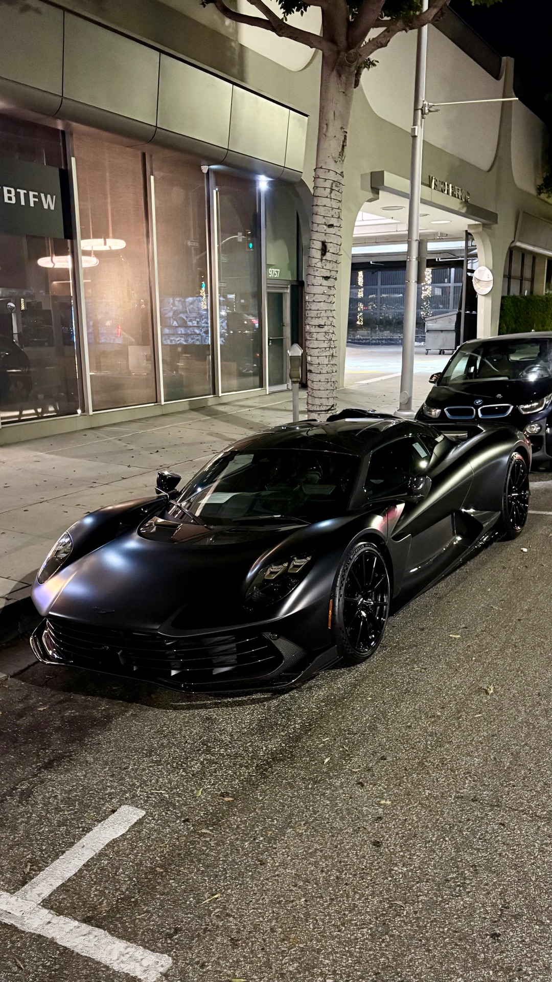 Aston Martin Valhalla