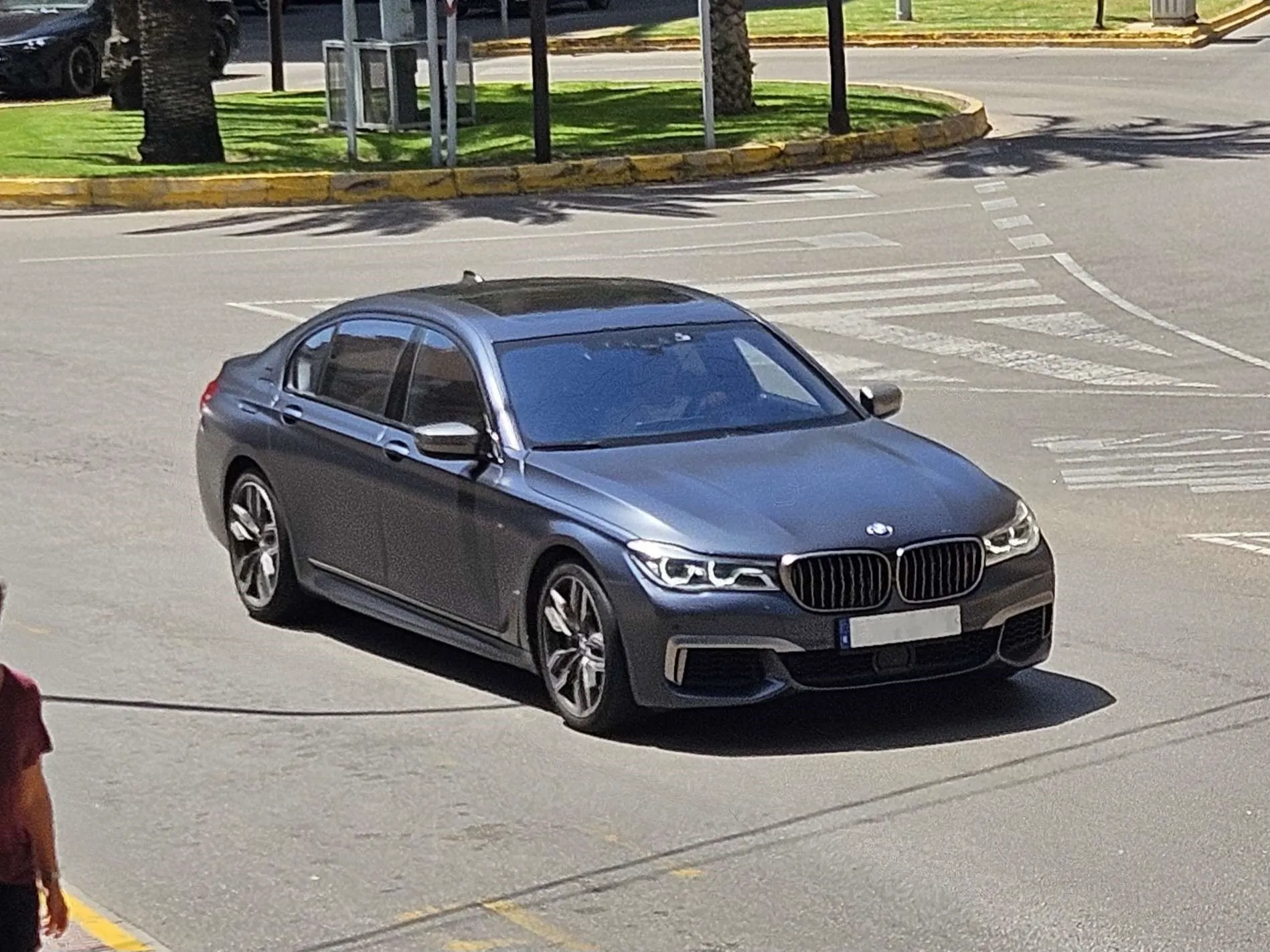 BMW M760Li xDrive in Cullera