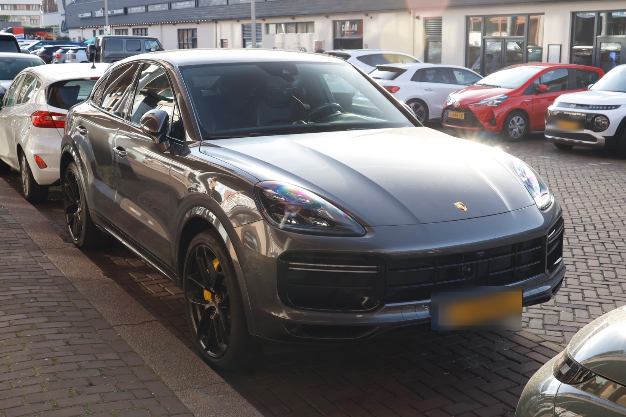 Porsche Cayenne Coupé Turbo in Den Haag