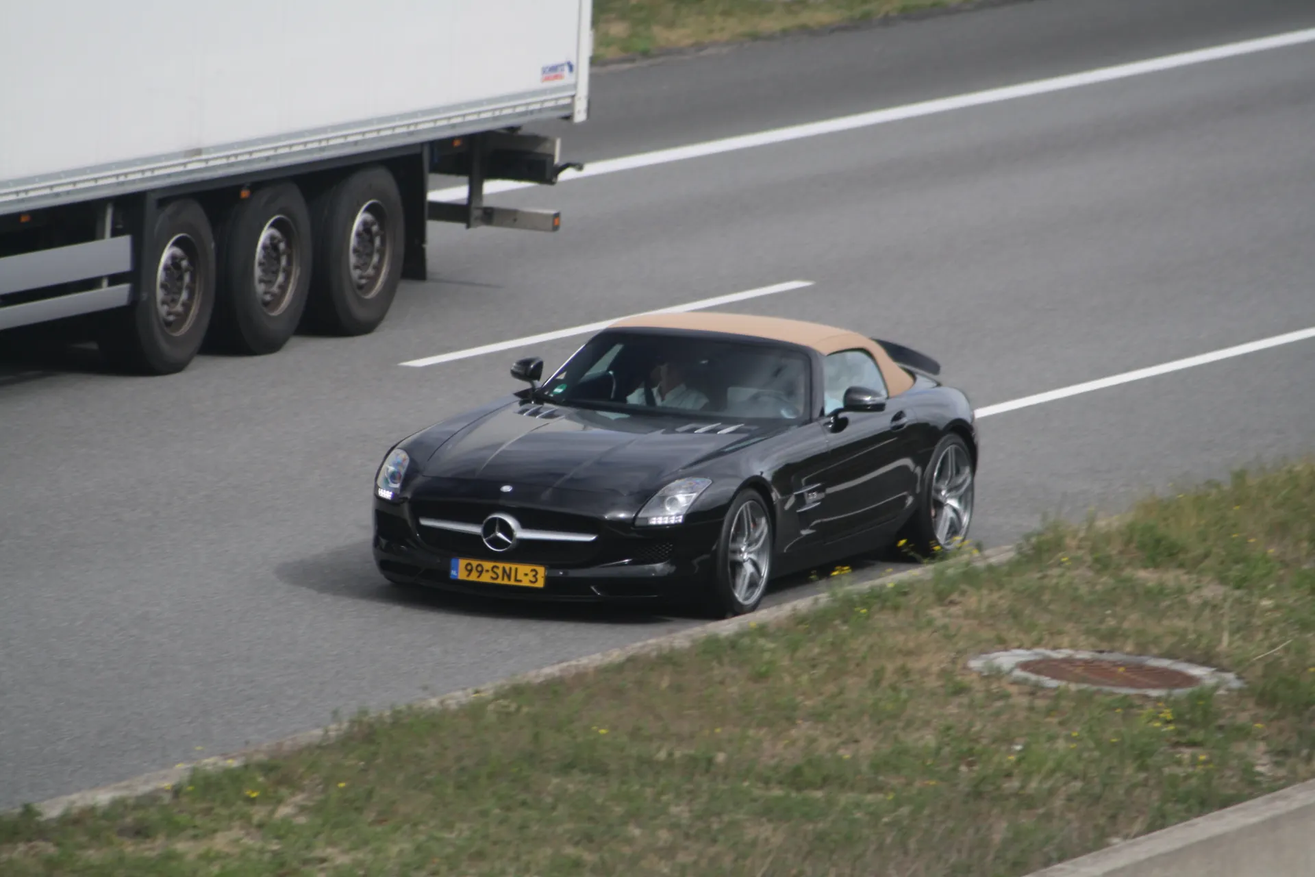 Mercedes-AMG SLS roadster