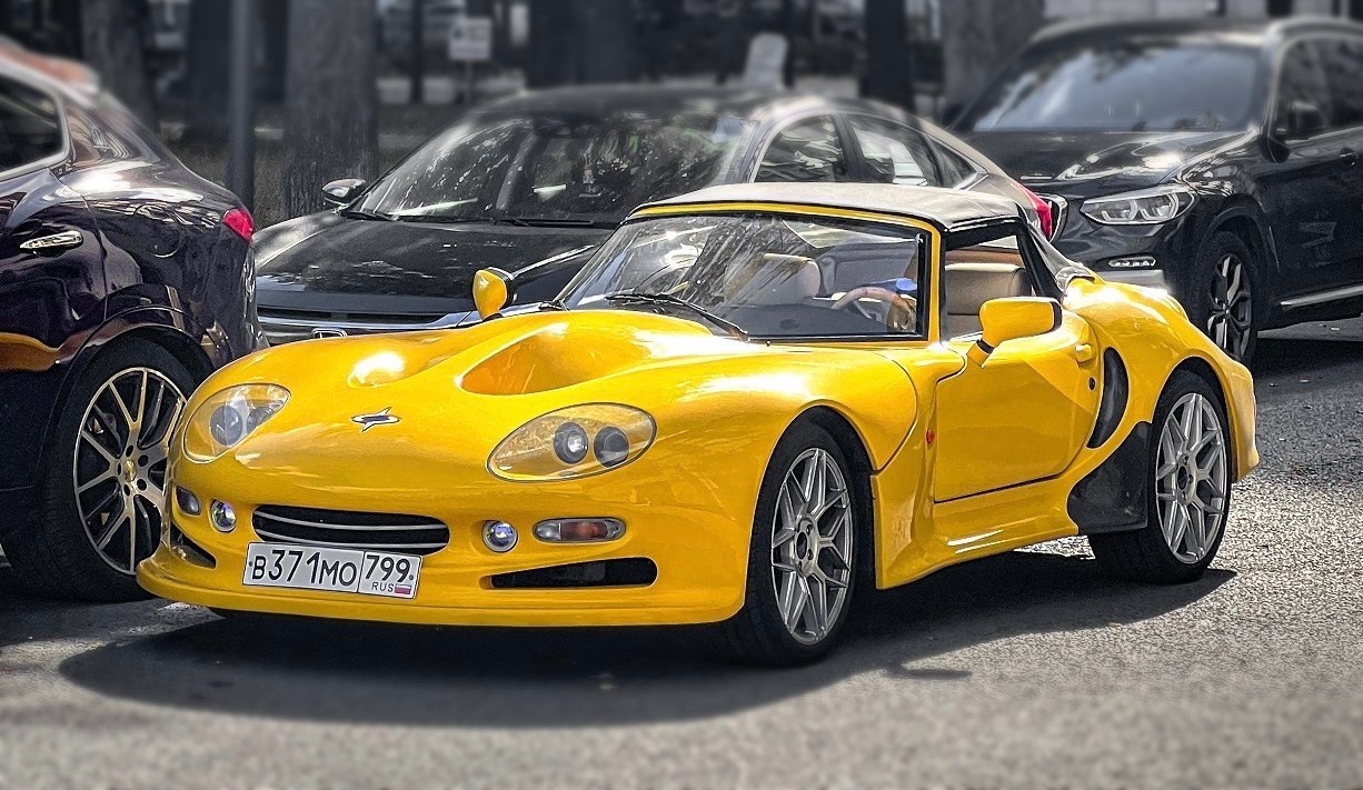 Marcos Mantis Quad Cam V8 Spyder