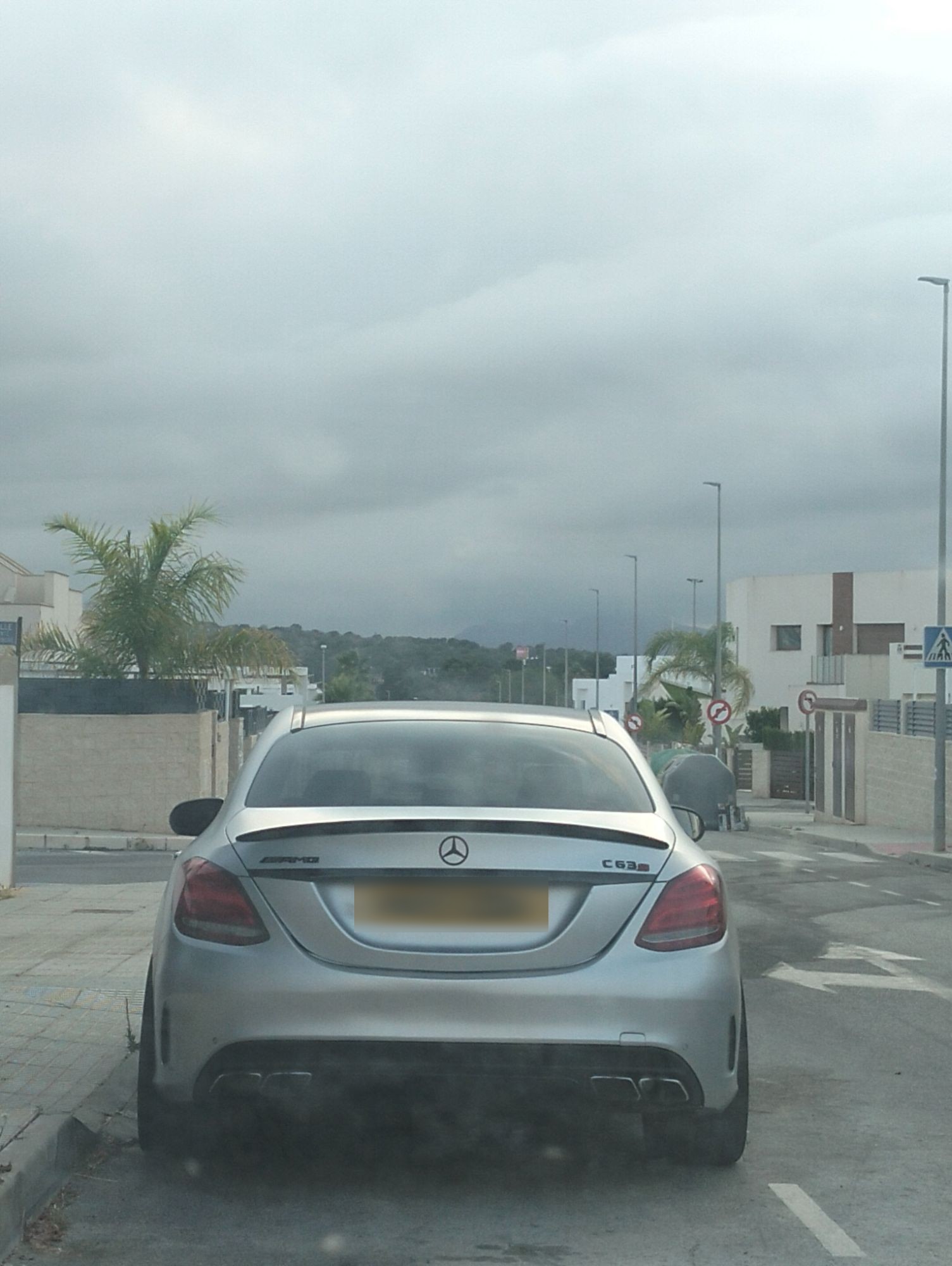 Mercedes  C63 amg