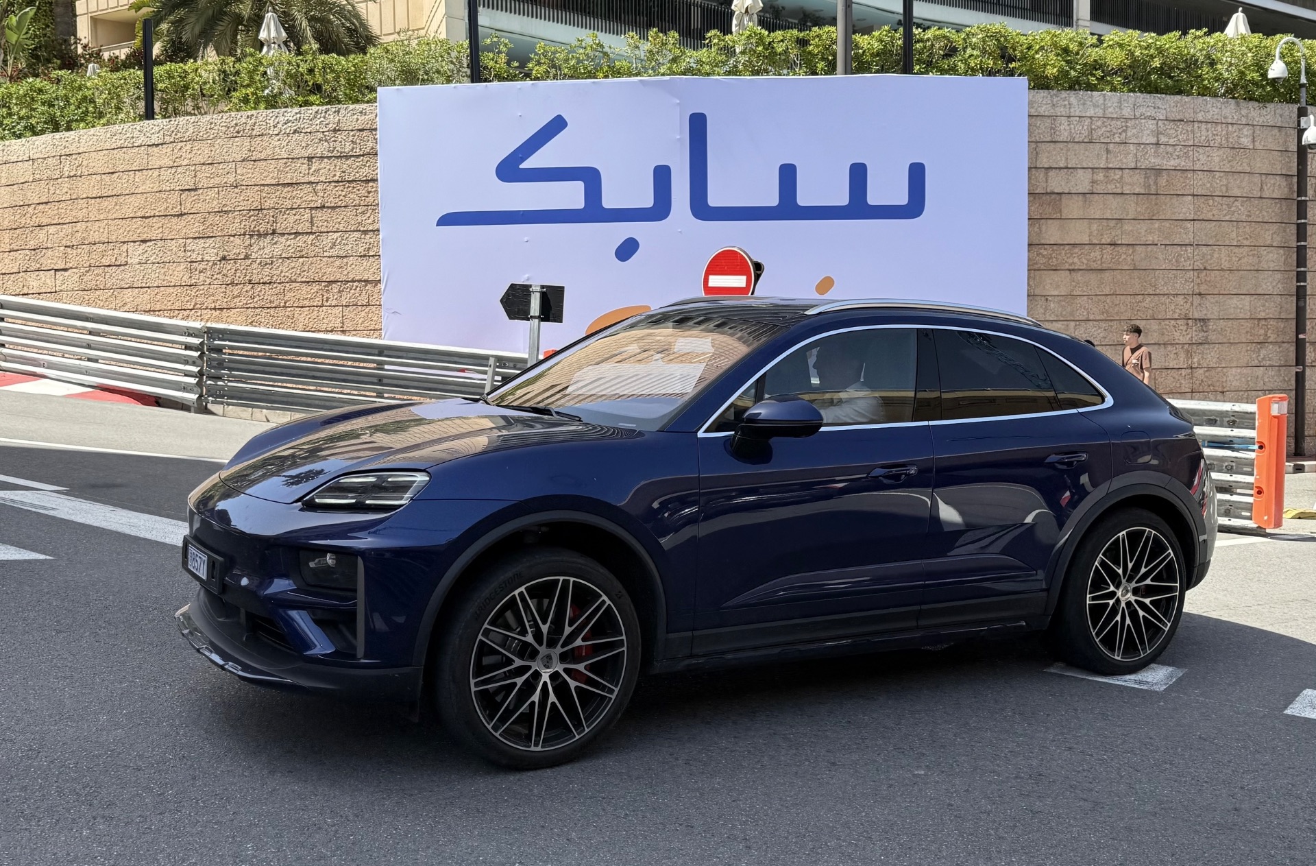 Porsche Macan EV Turbo