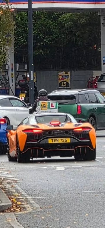 McLaren Artura in Derby