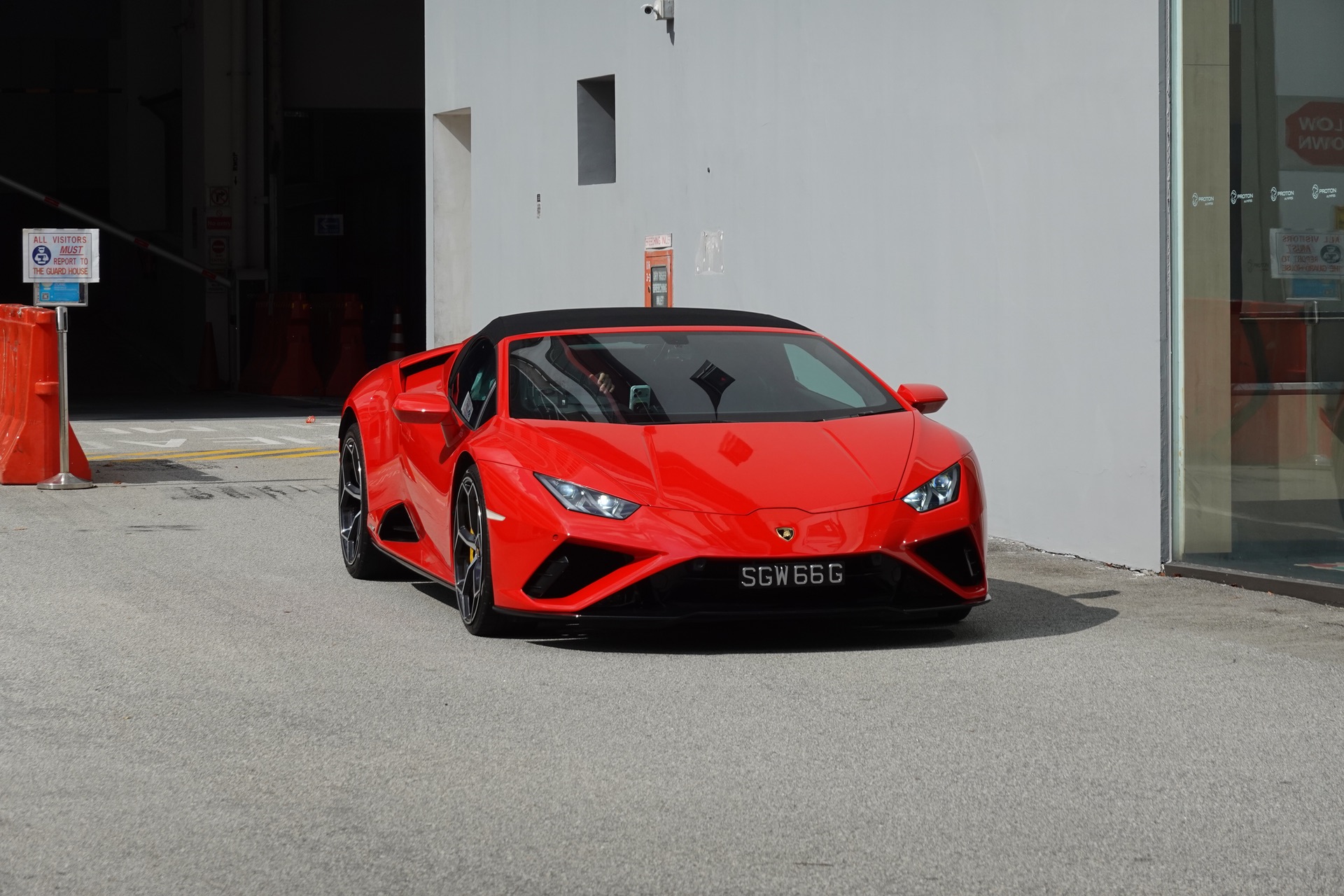 Lamborghini Huracán LP610-2 EVO RWD Spyder in Singapore