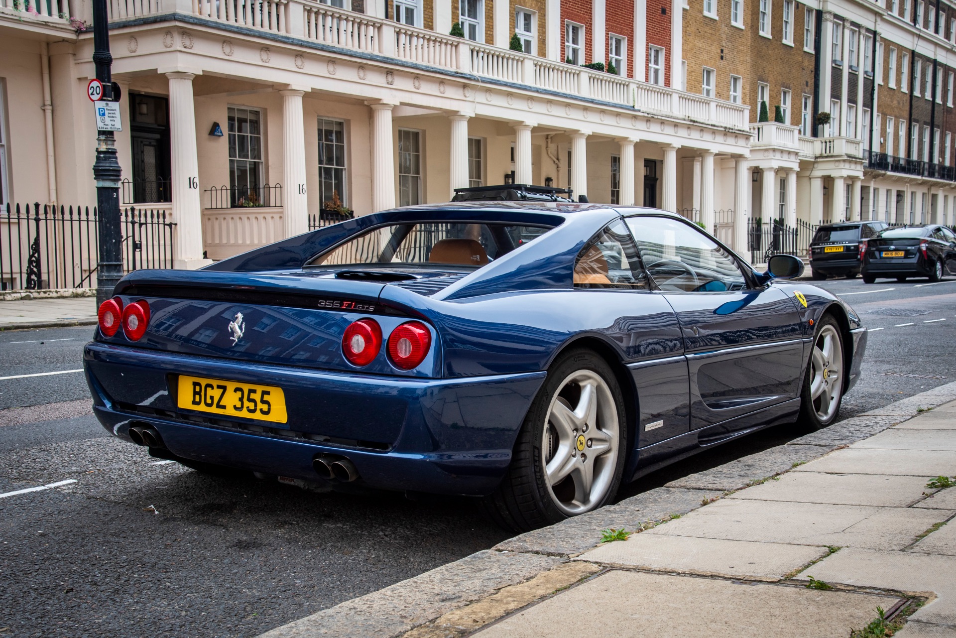 Ferrari F355 F1 GTS in City of London