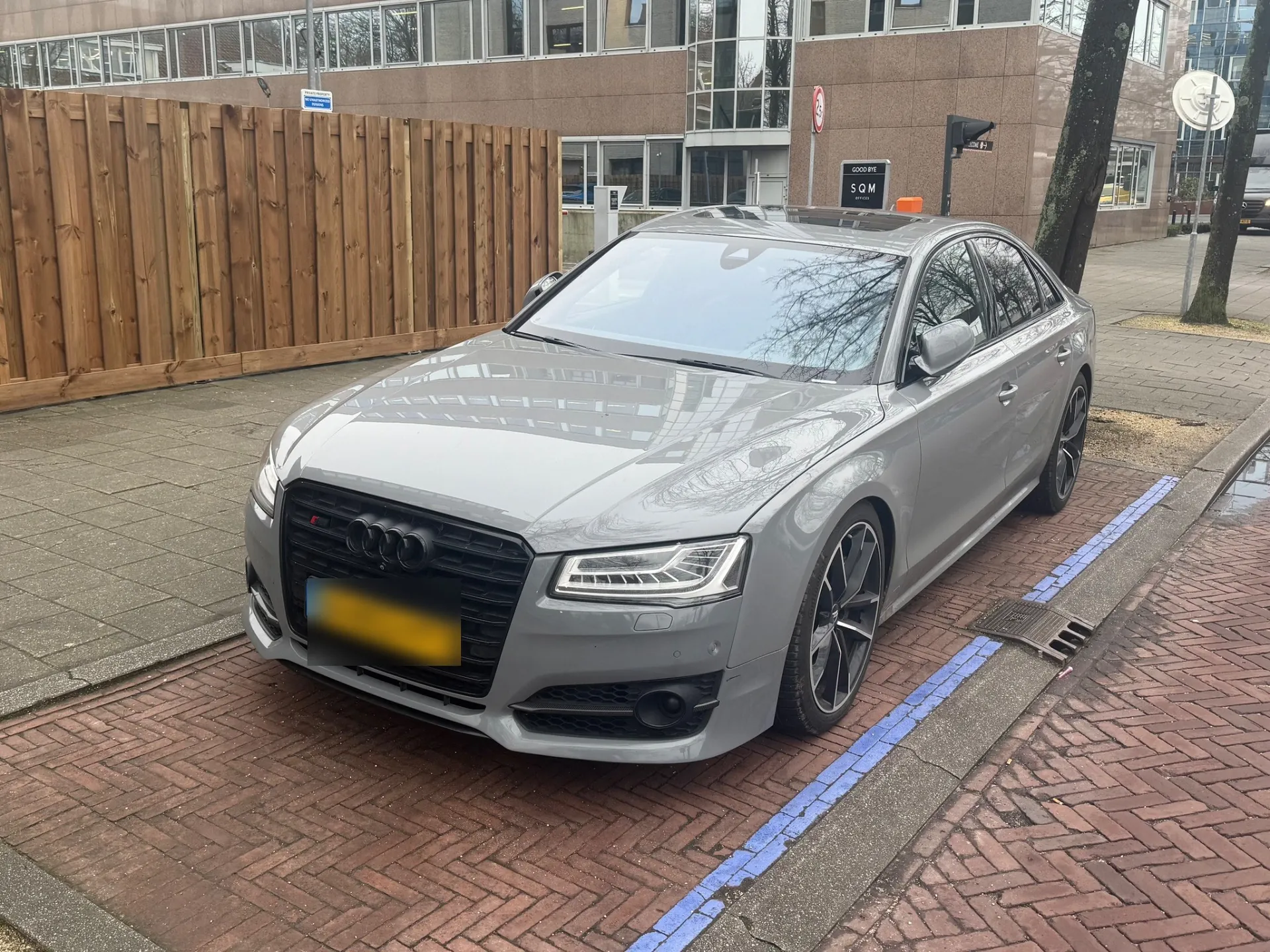 Audi S8 D4 Plus in Voorburg