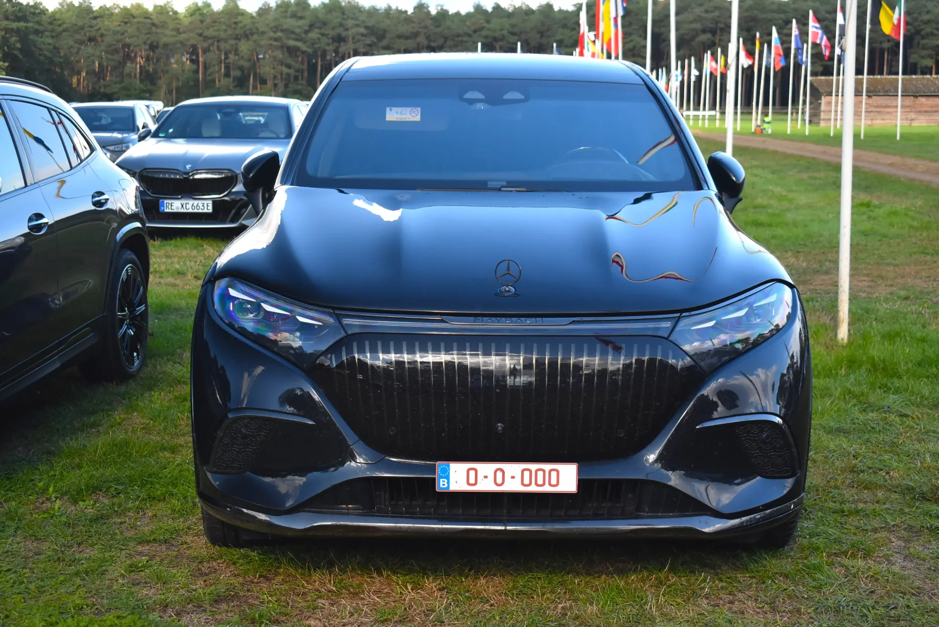 Mercedes-Maybach EQS 680 X296 Night Series