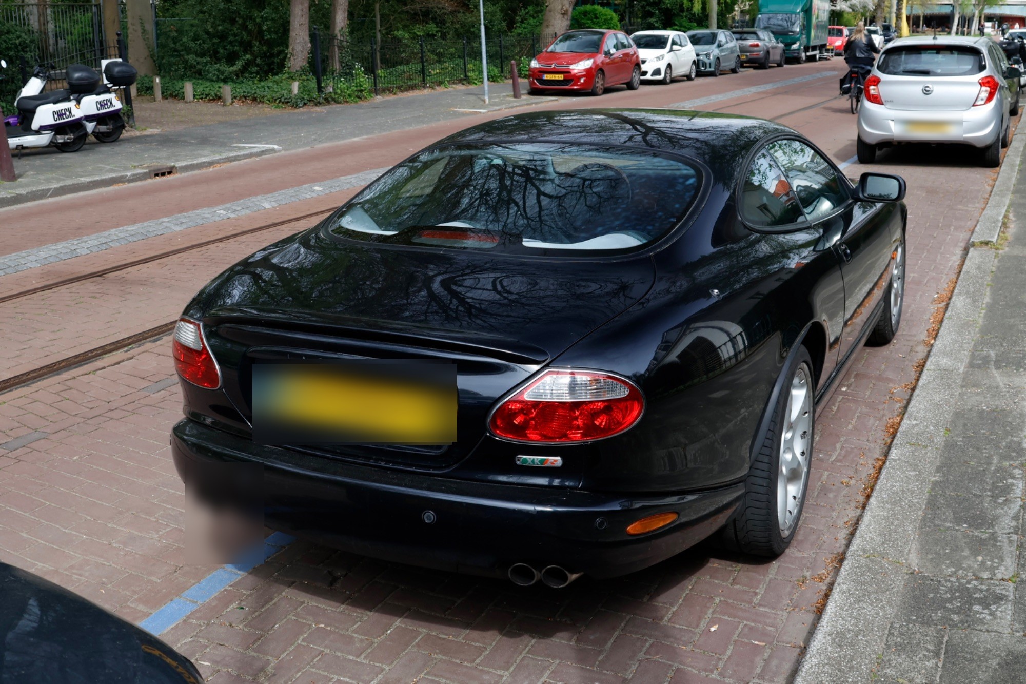 Jaguar XKR in Voorburg