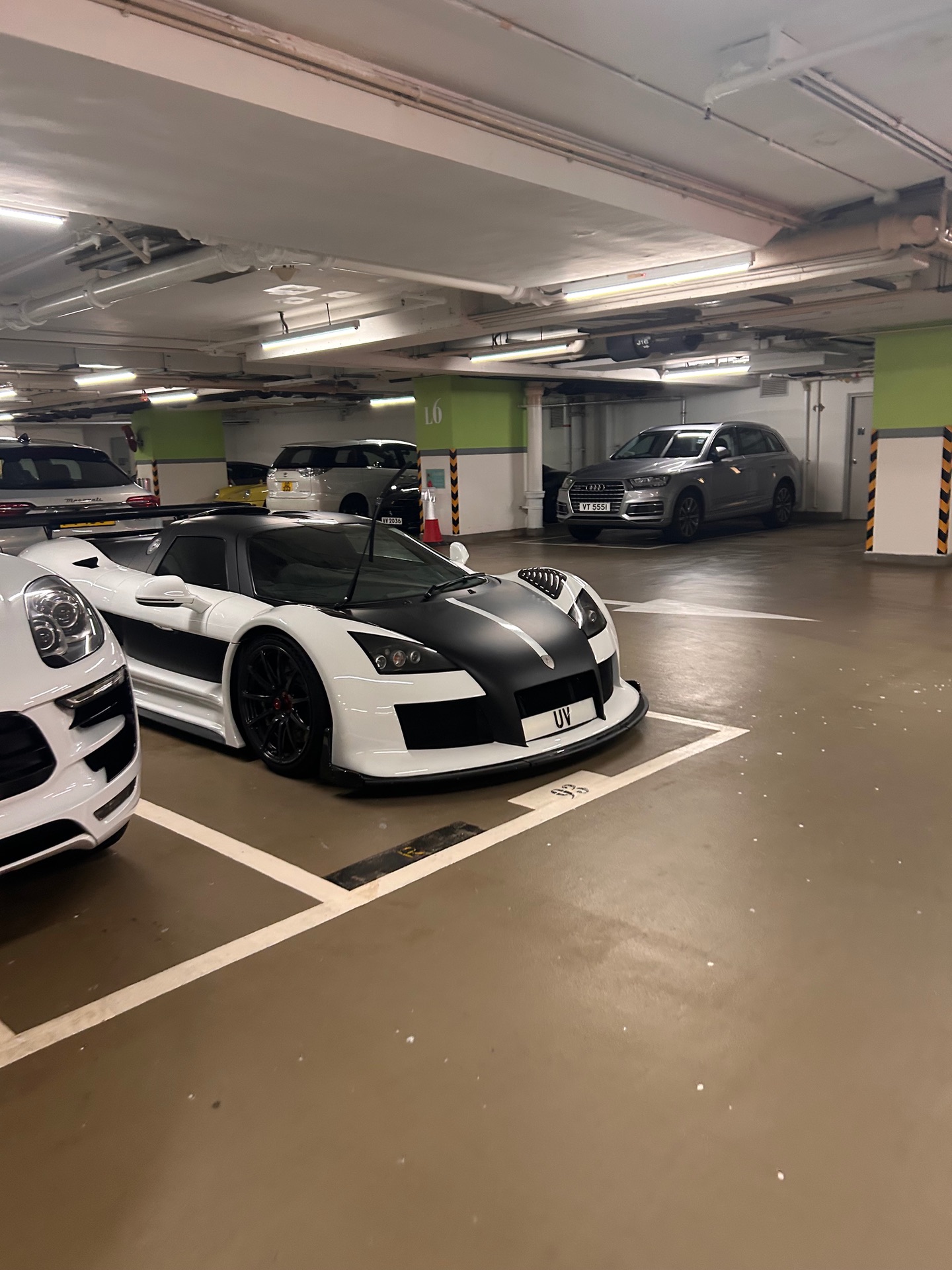 Gumpert Apollo